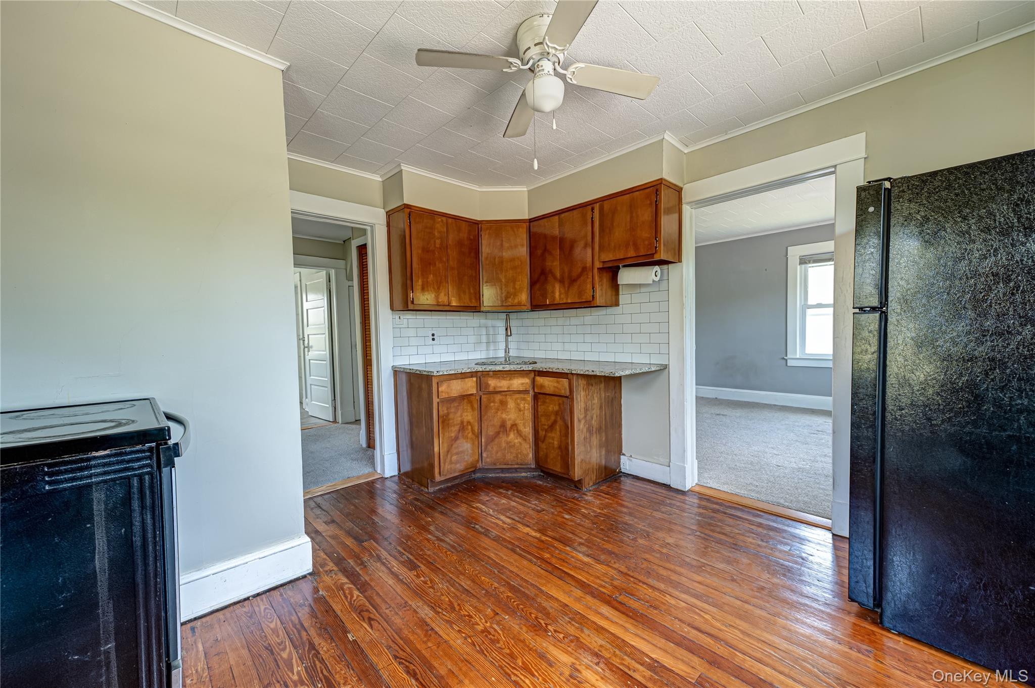 129 Bay Avenue Property Photo 18