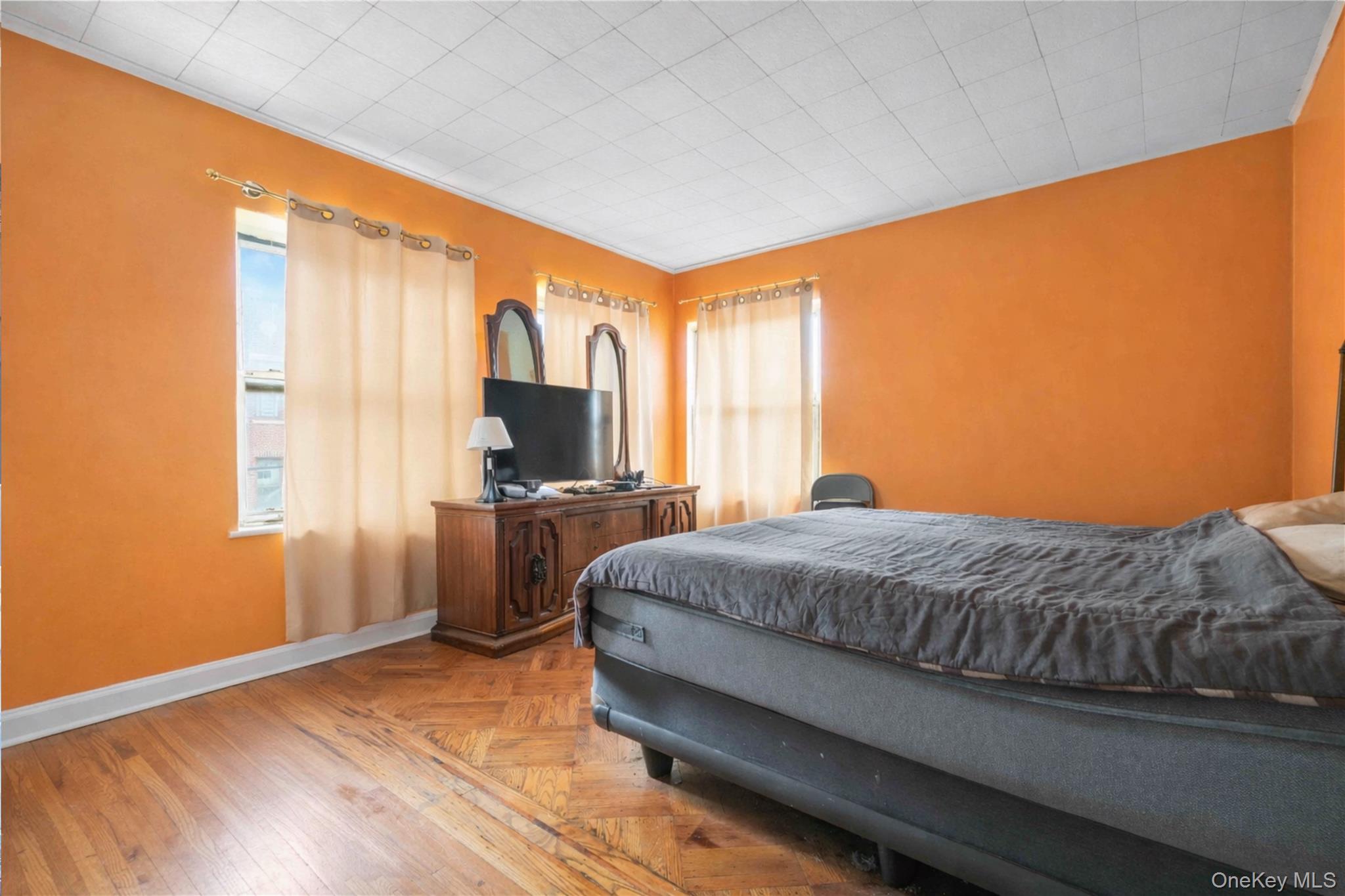 224 E 55th Street Property Photo 15