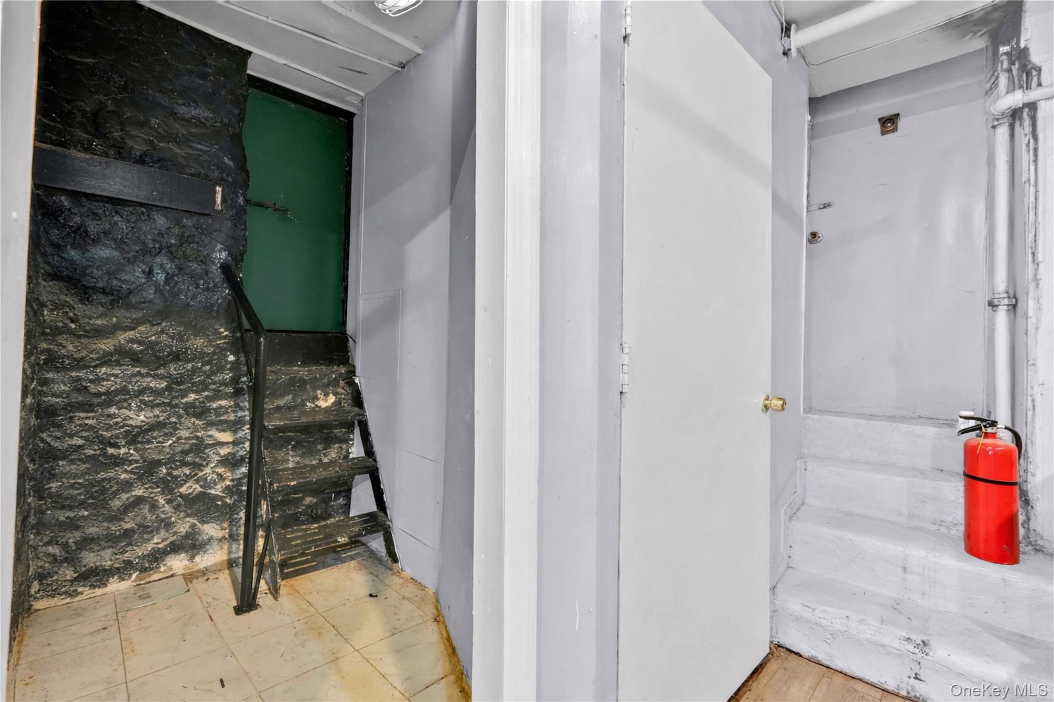 224 E 55th Street Property Photo 22