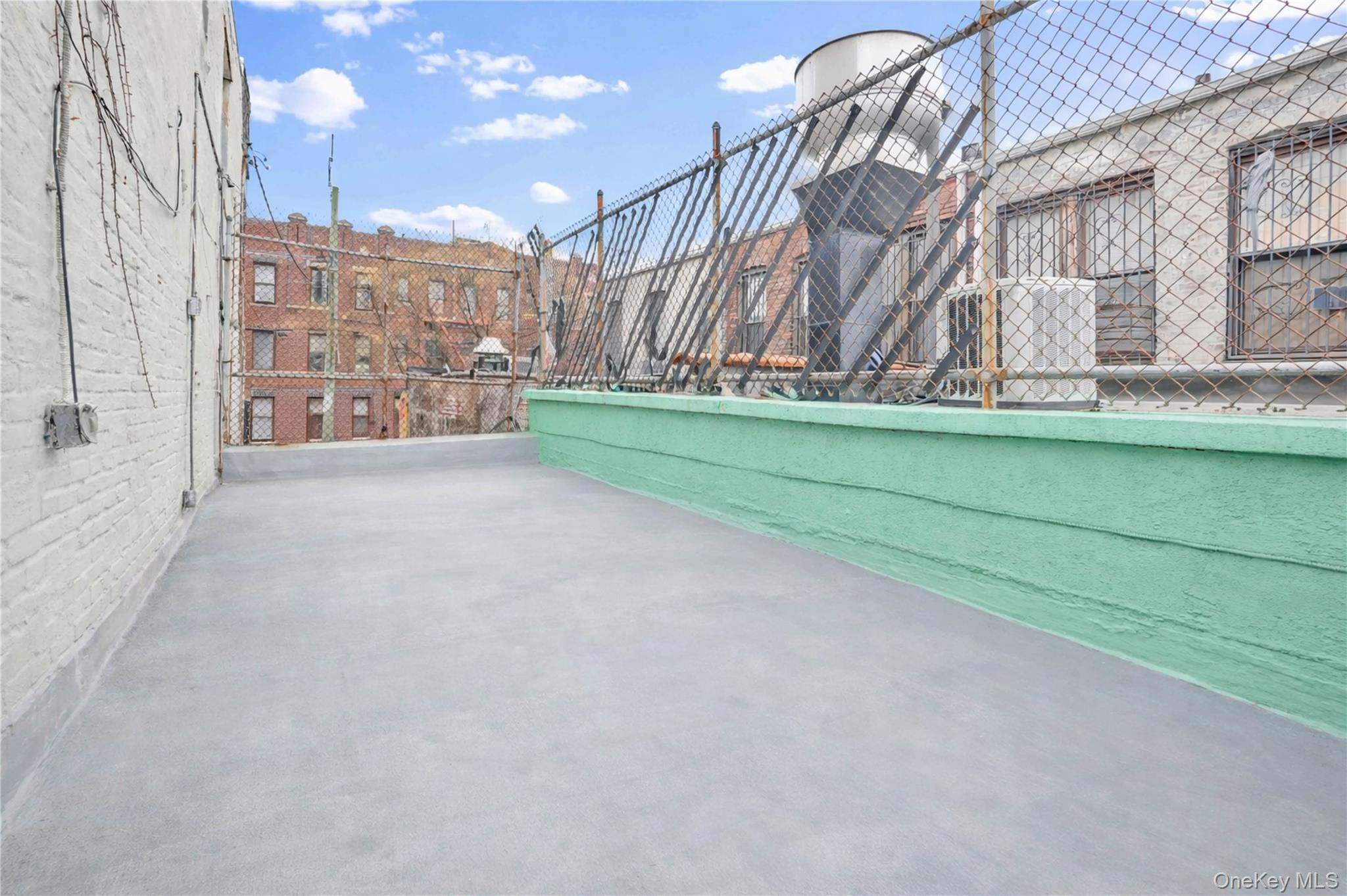 224 E 55th Street Property Photo 29