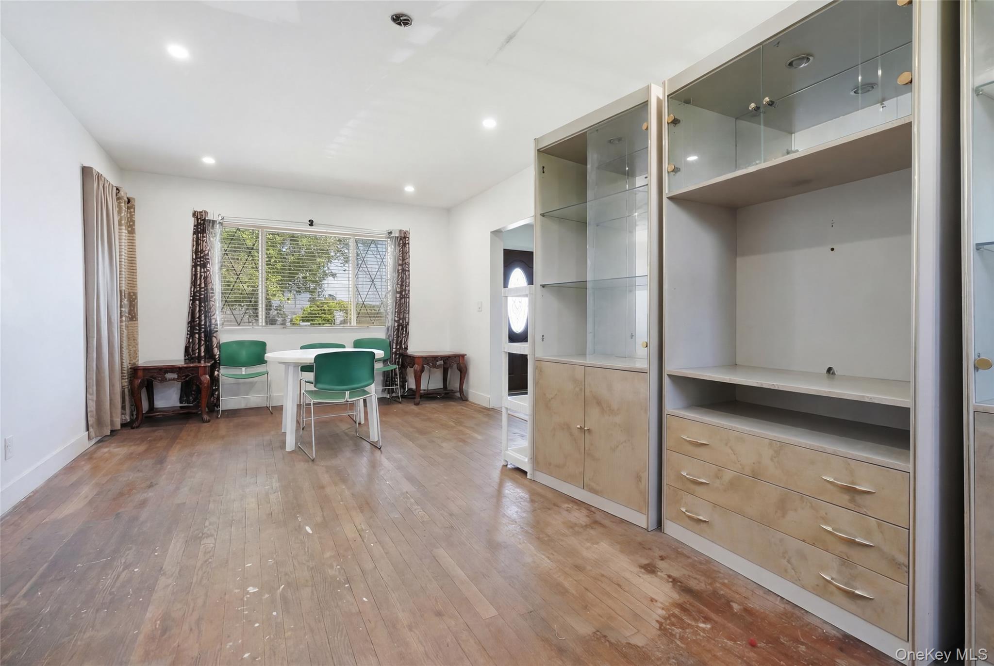 1 Moore Avenue Property Photo 4