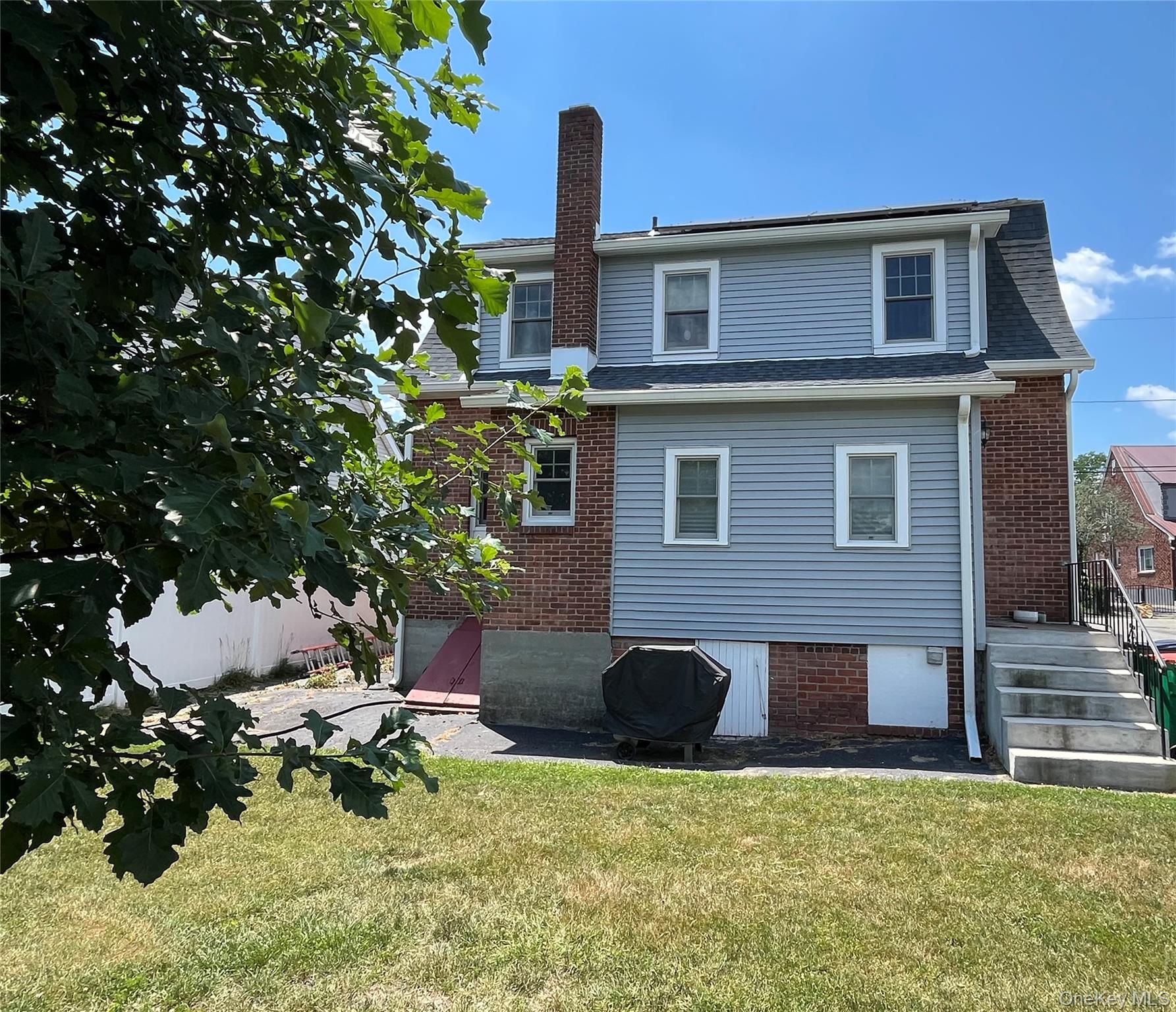 10 Vine Street Property Photo 3