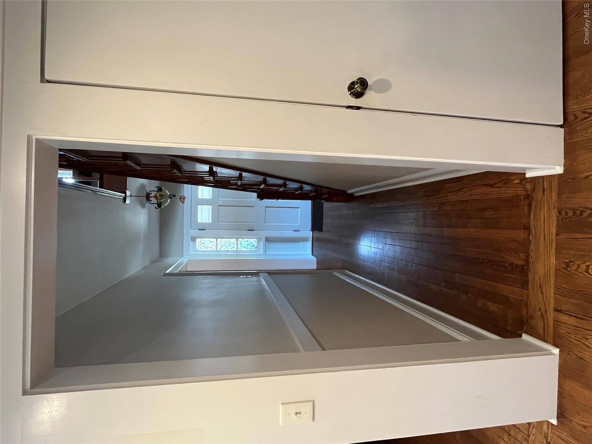 10 Vine Street Property Photo 6