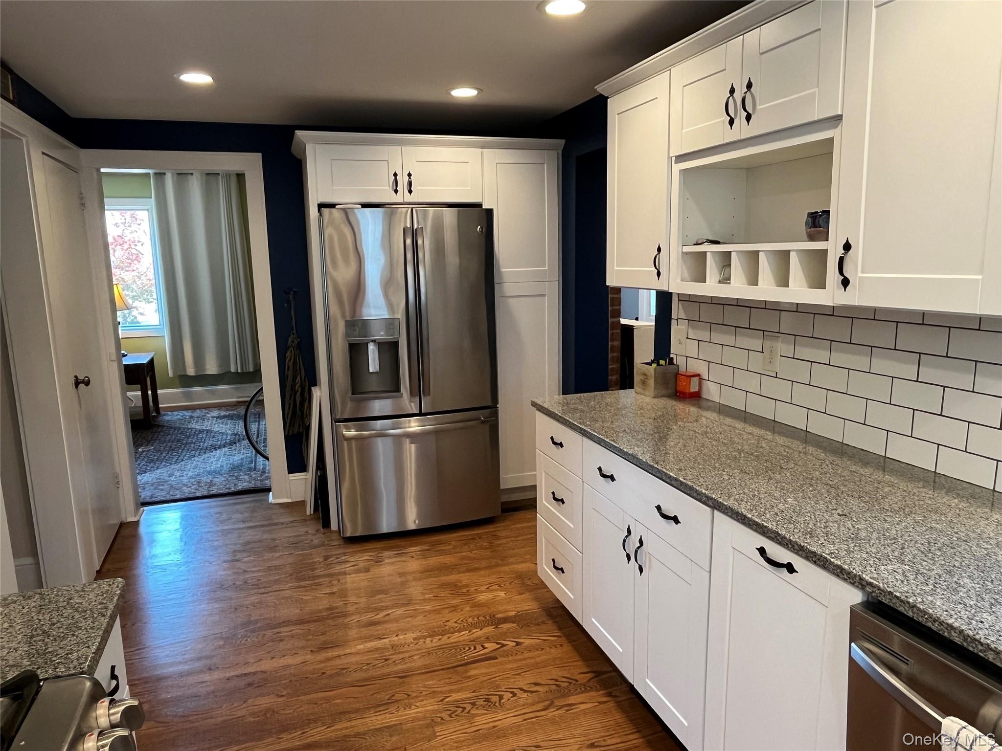 10 Vine Street Property Photo 8