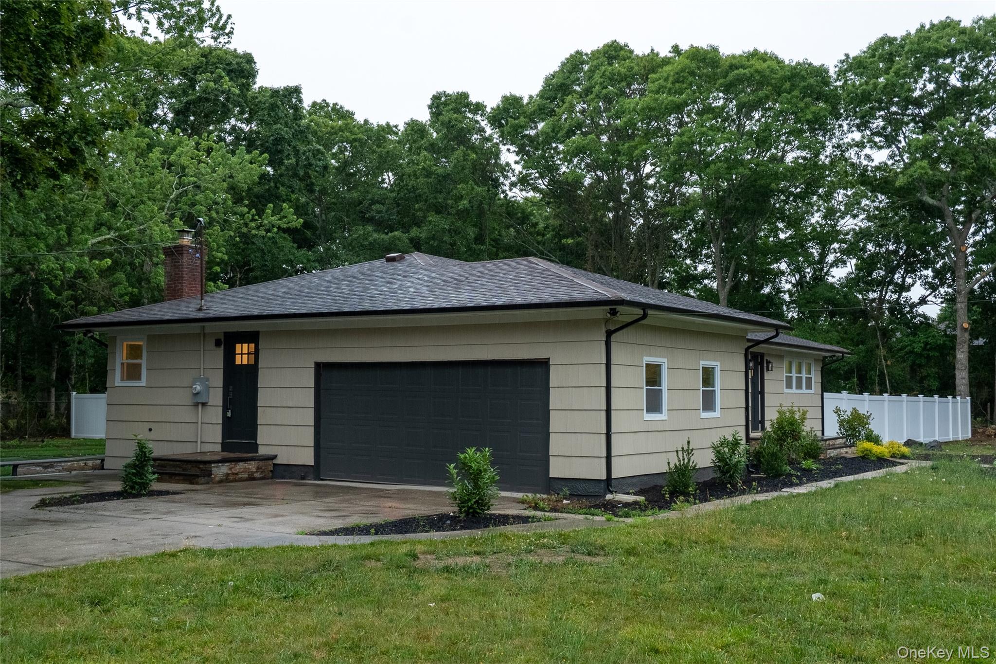 64 Lincoln Avenue Property Photo 3