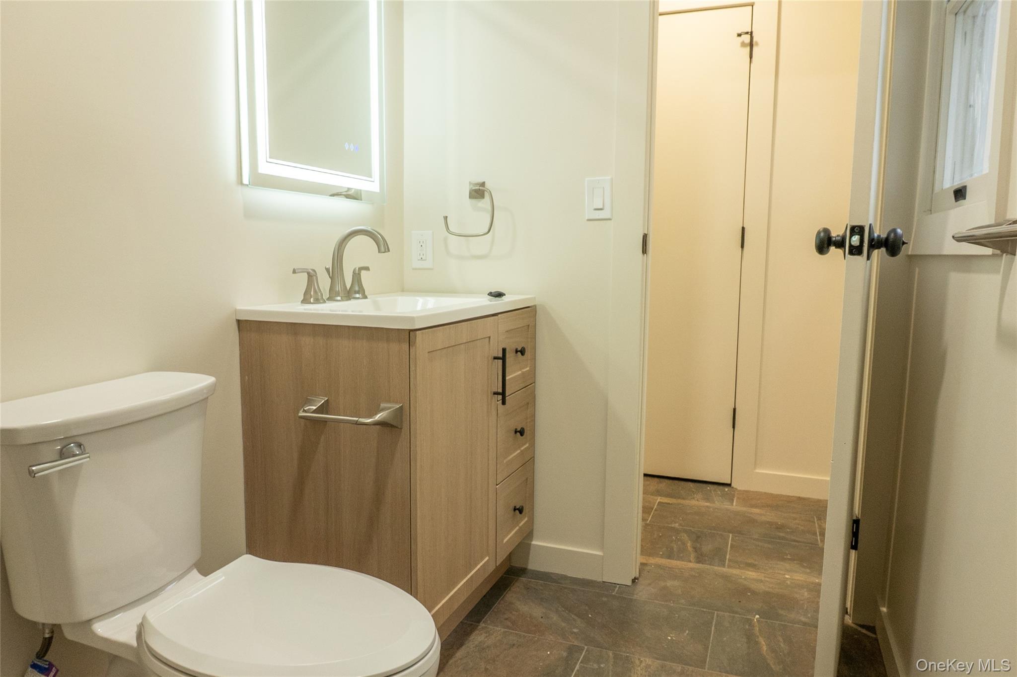 64 Lincoln Avenue Property Photo 34