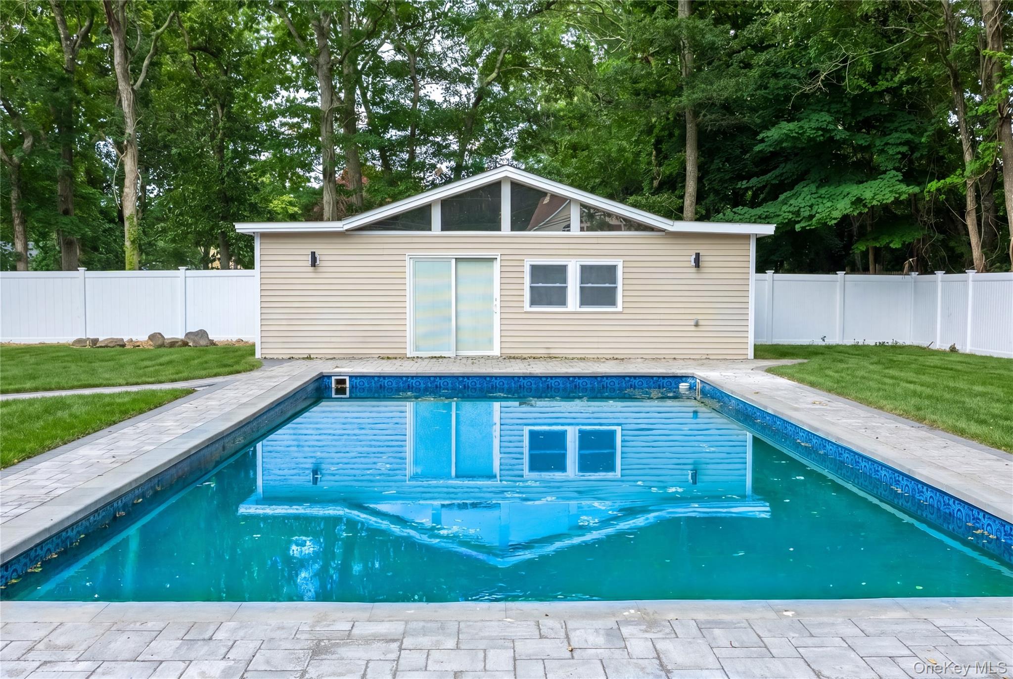 64 Lincoln Avenue Property Photo 37
