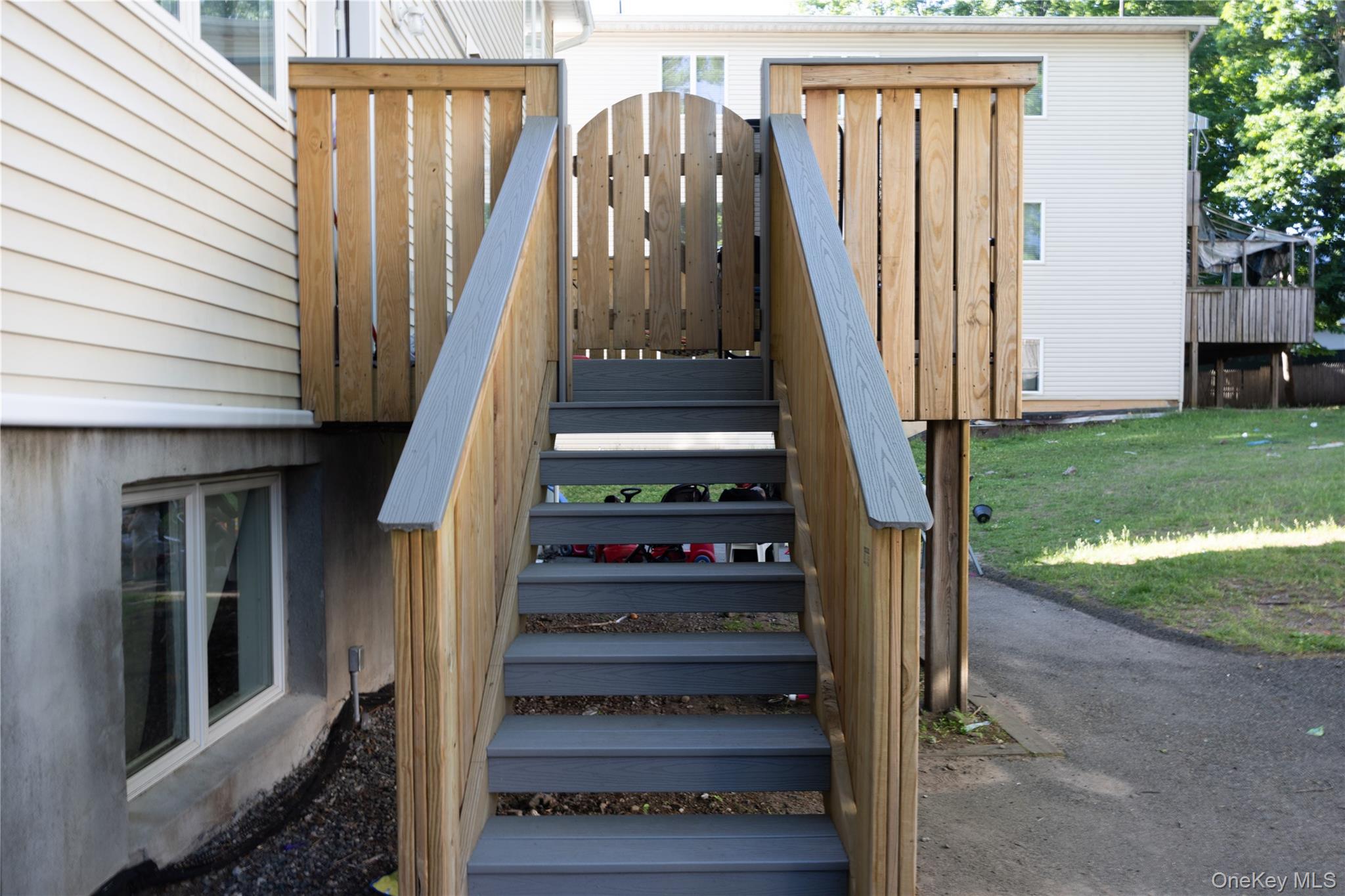 4 Rita Avenue B Property Photo 1