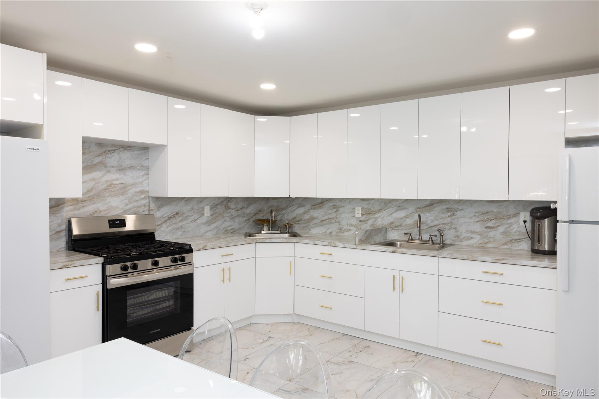 4 Rita Avenue B Property Photo 9