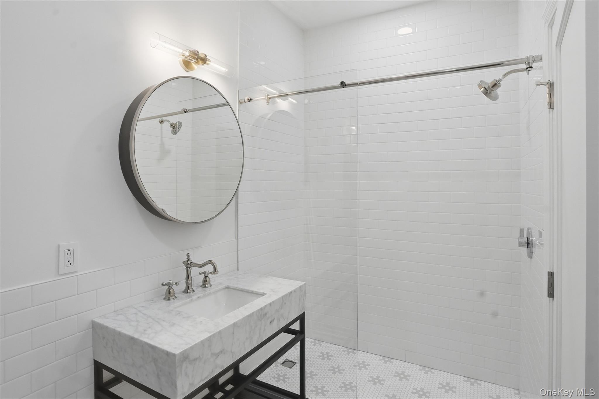 207 Main Street 1 Property Photo 9
