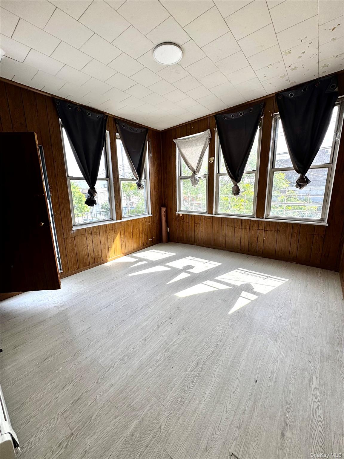 1848 126th Street Property Photo 6