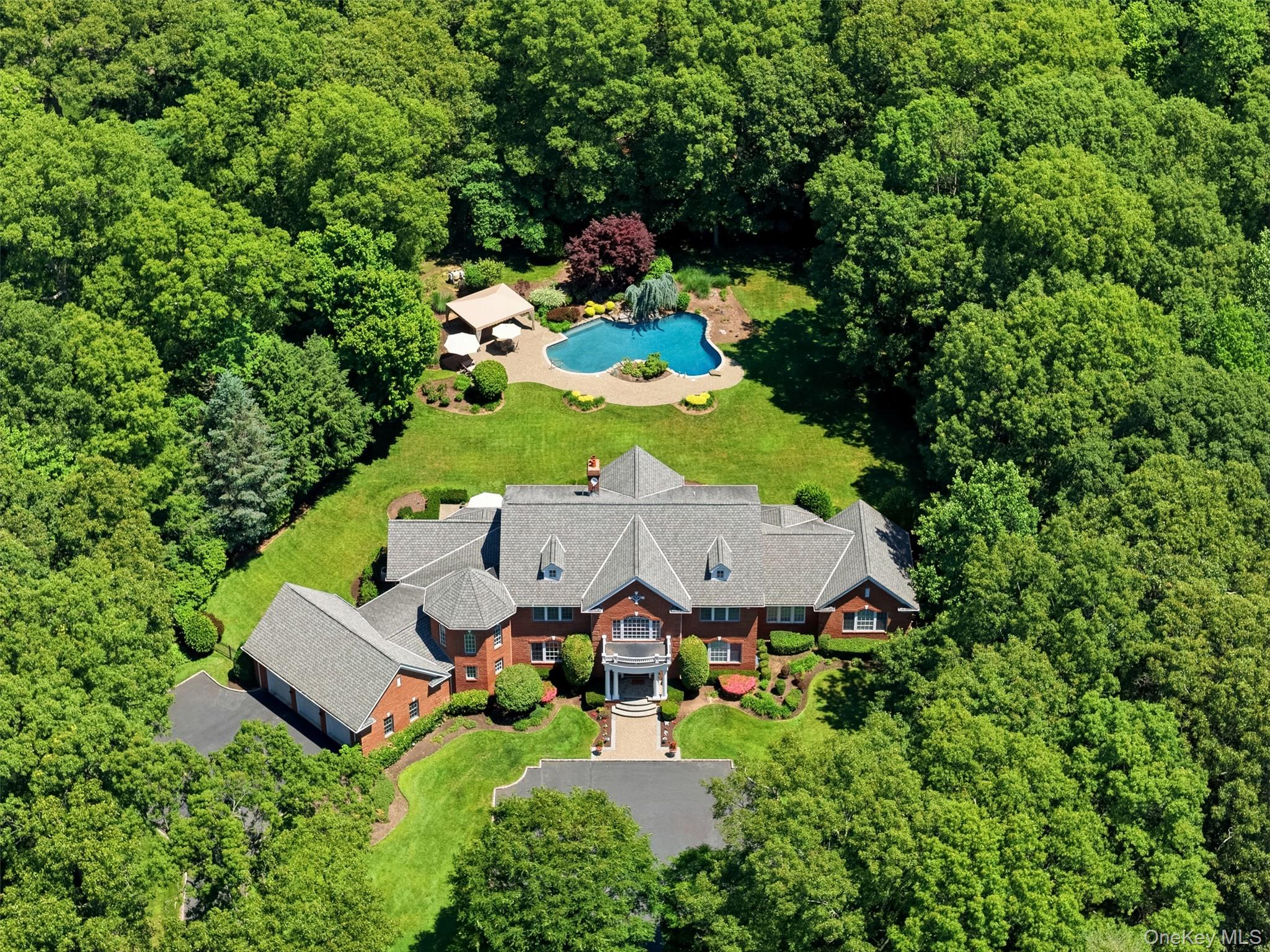 7 Fairway Court Property Photo 1