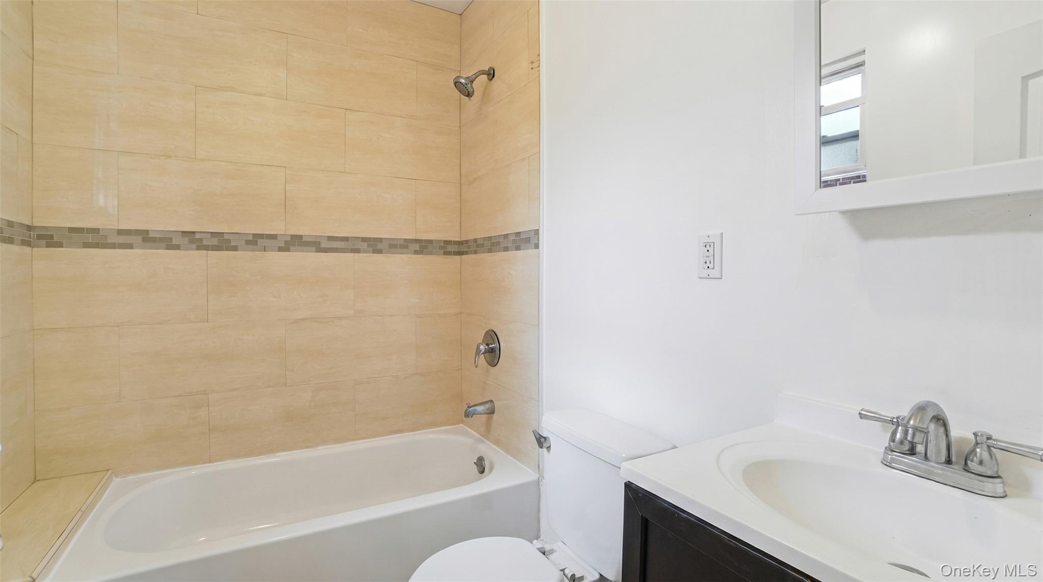937 E 225th Street Property Photo 17
