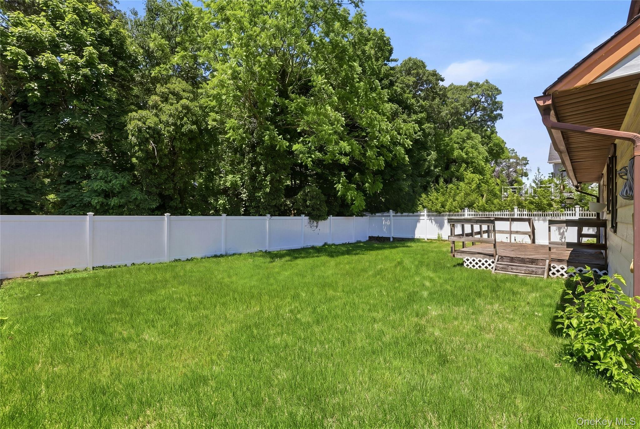 1090 South Drive Property Photo 21