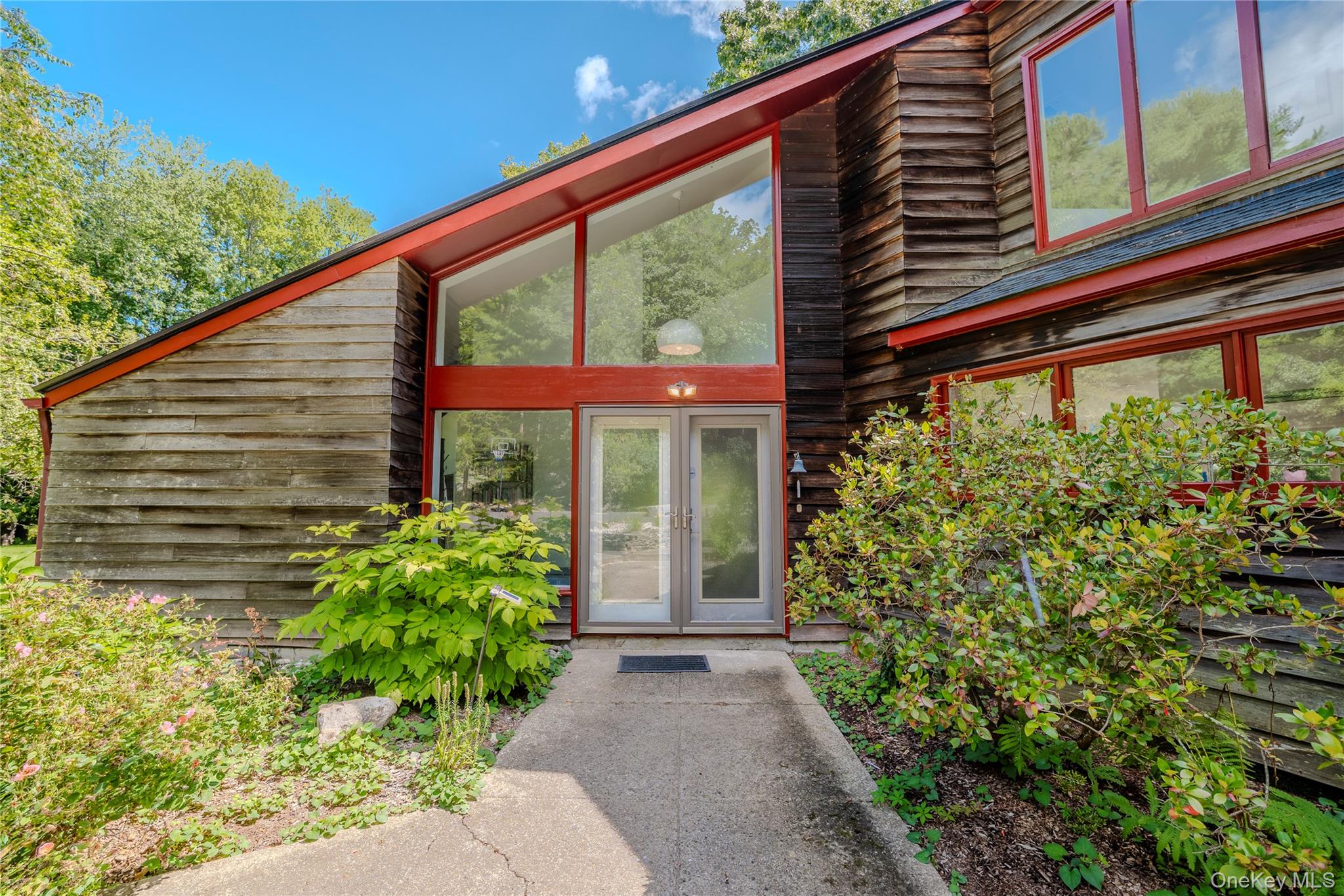 215 Lane Gate Road Property Photo 2