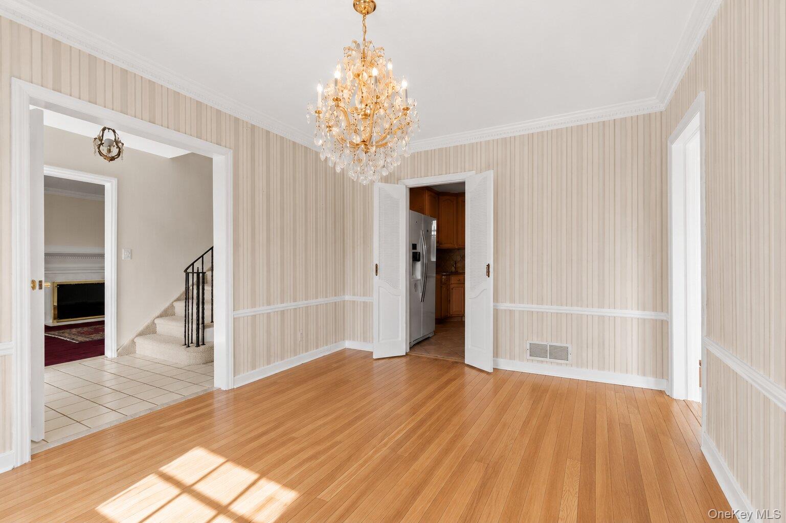 530 Washington Boulevard Property Photo 13