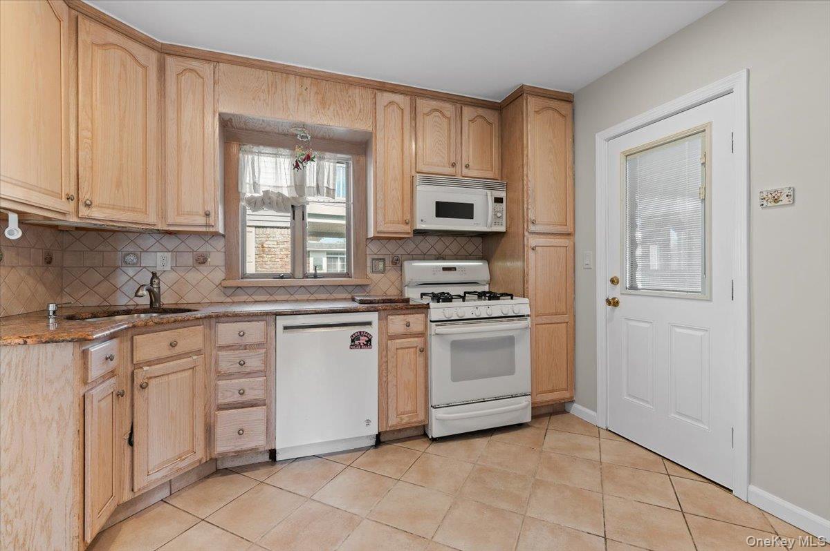 530 Washington Boulevard Property Photo 16