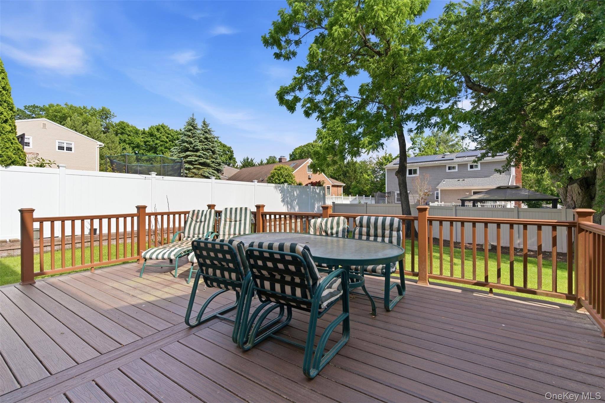 7 Lawrence Court Property Photo 28