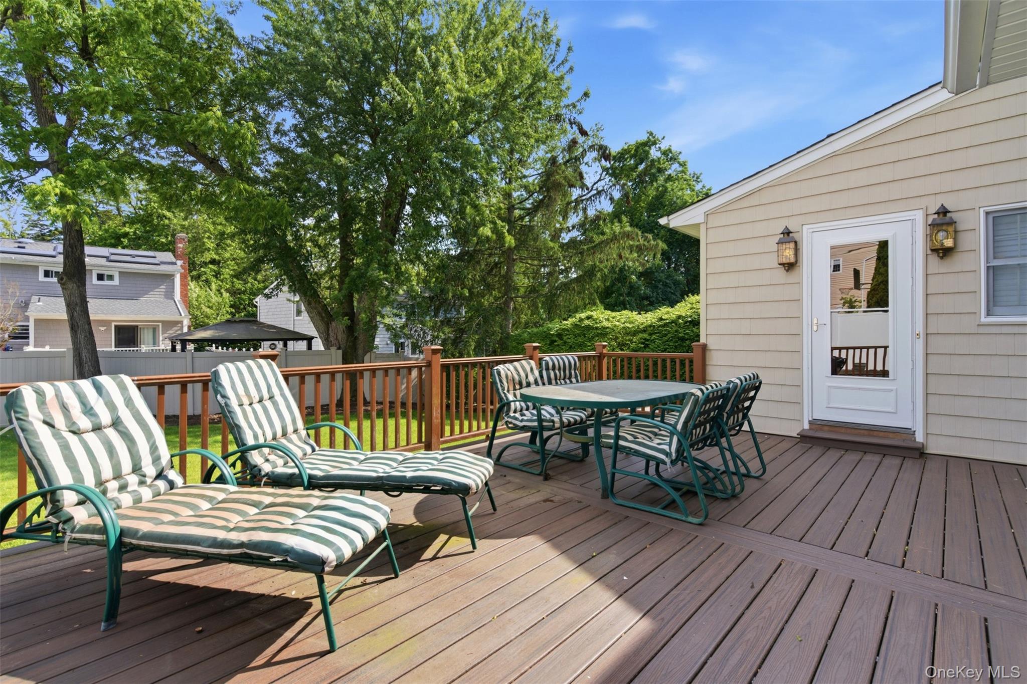 7 Lawrence Court Property Photo 29