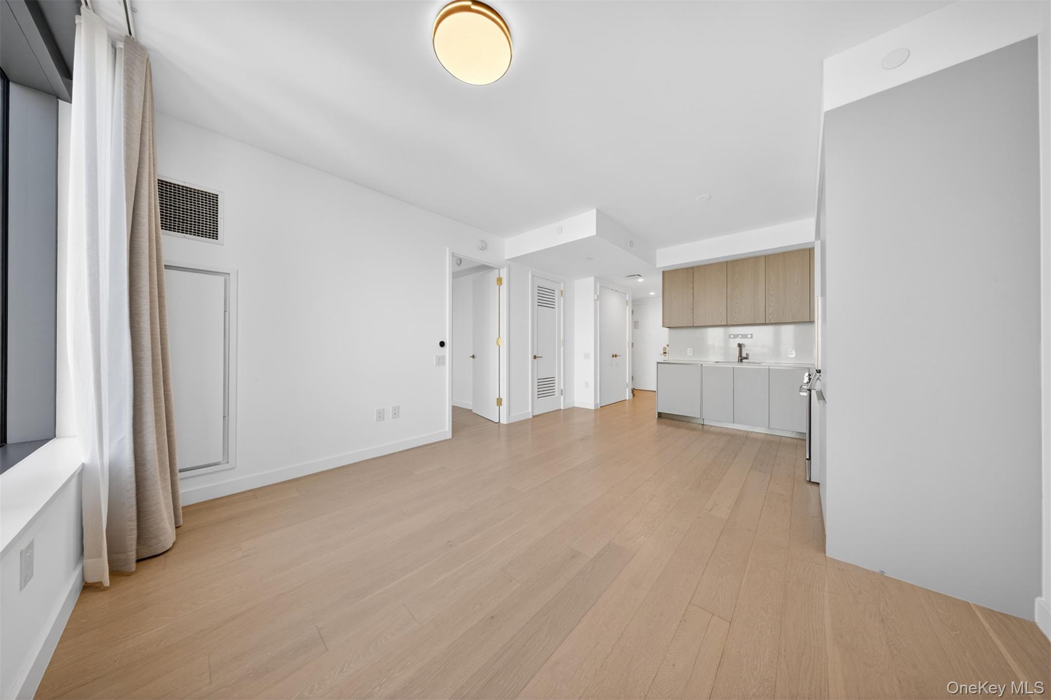 3 Court Square 5005 Property Photo 7