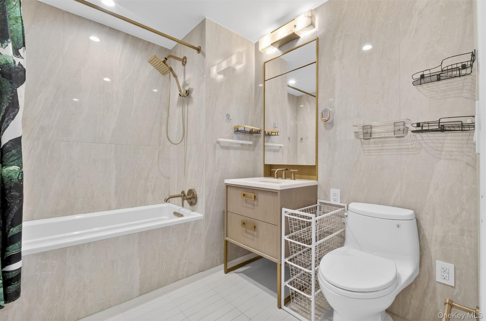 3 Court Square 5005 Property Photo 13