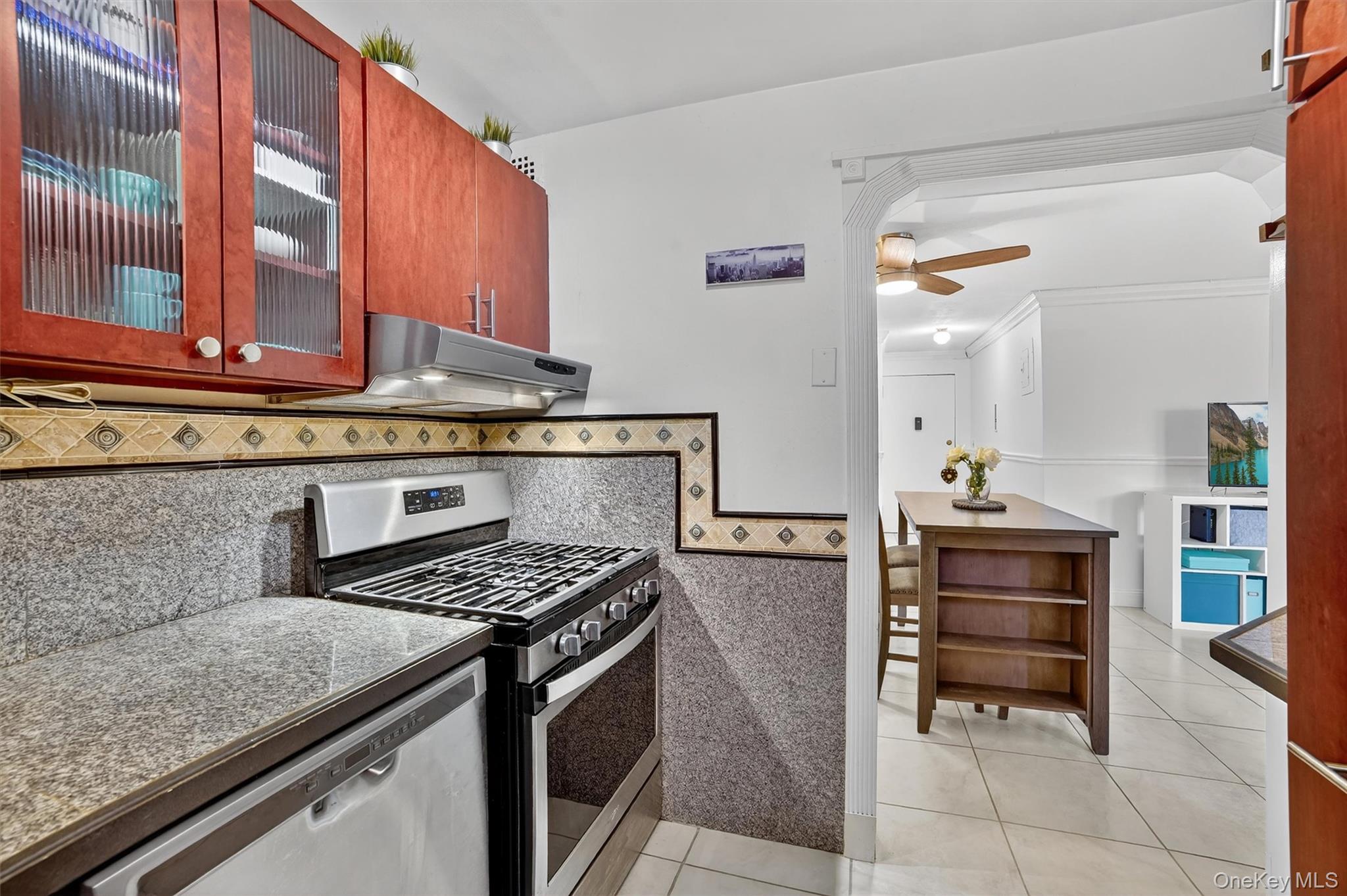 377 Westchester Avenue 1n Property Photo 10