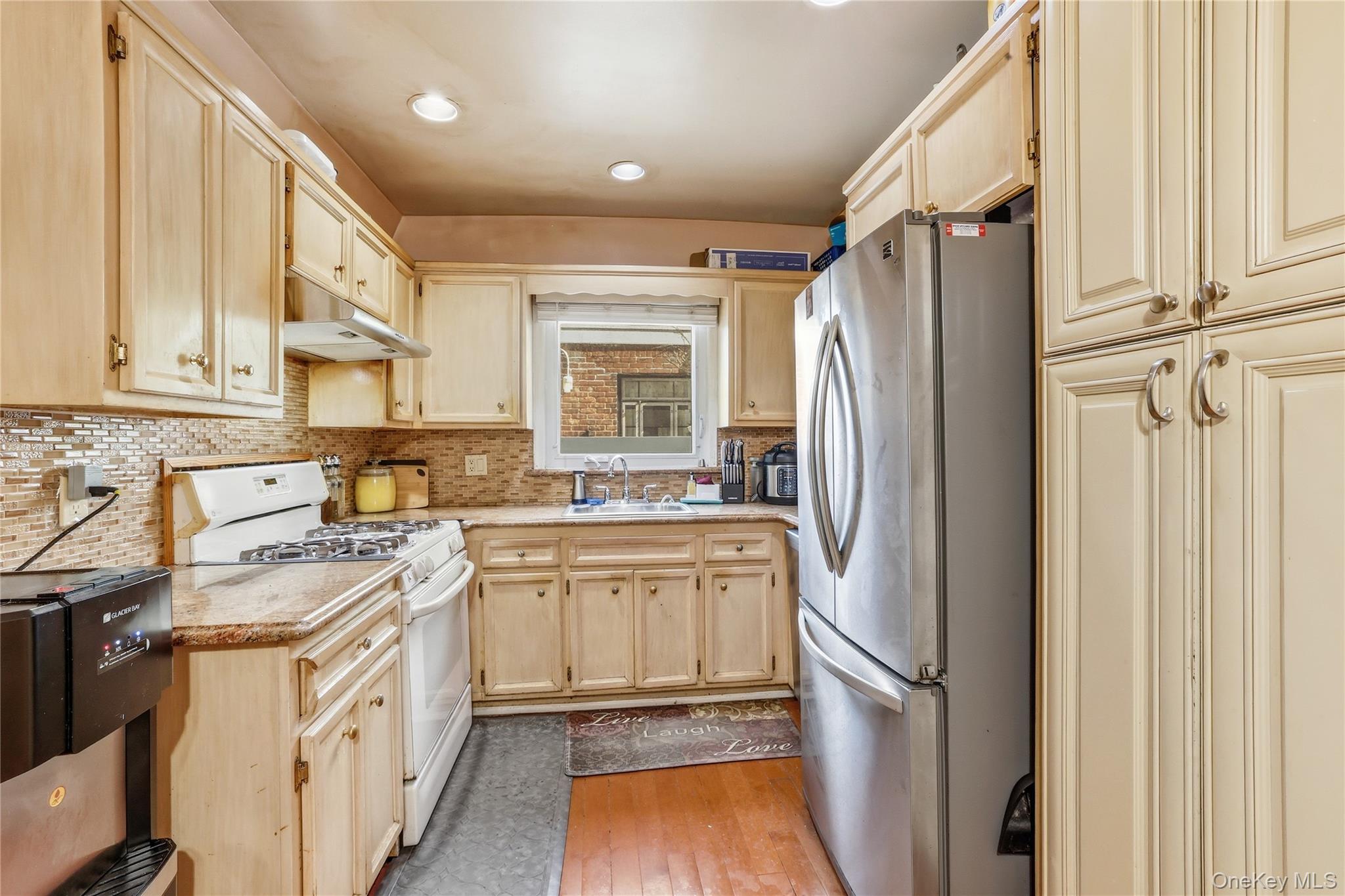 8339 252nd Street Property Photo 8