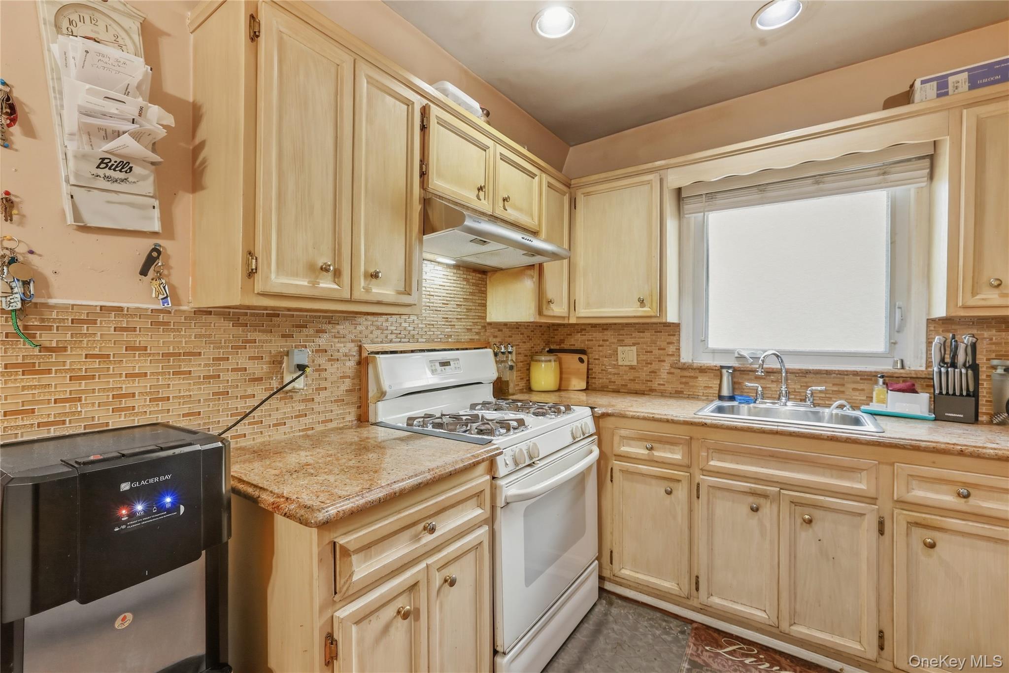 8339 252nd Street Property Photo 9