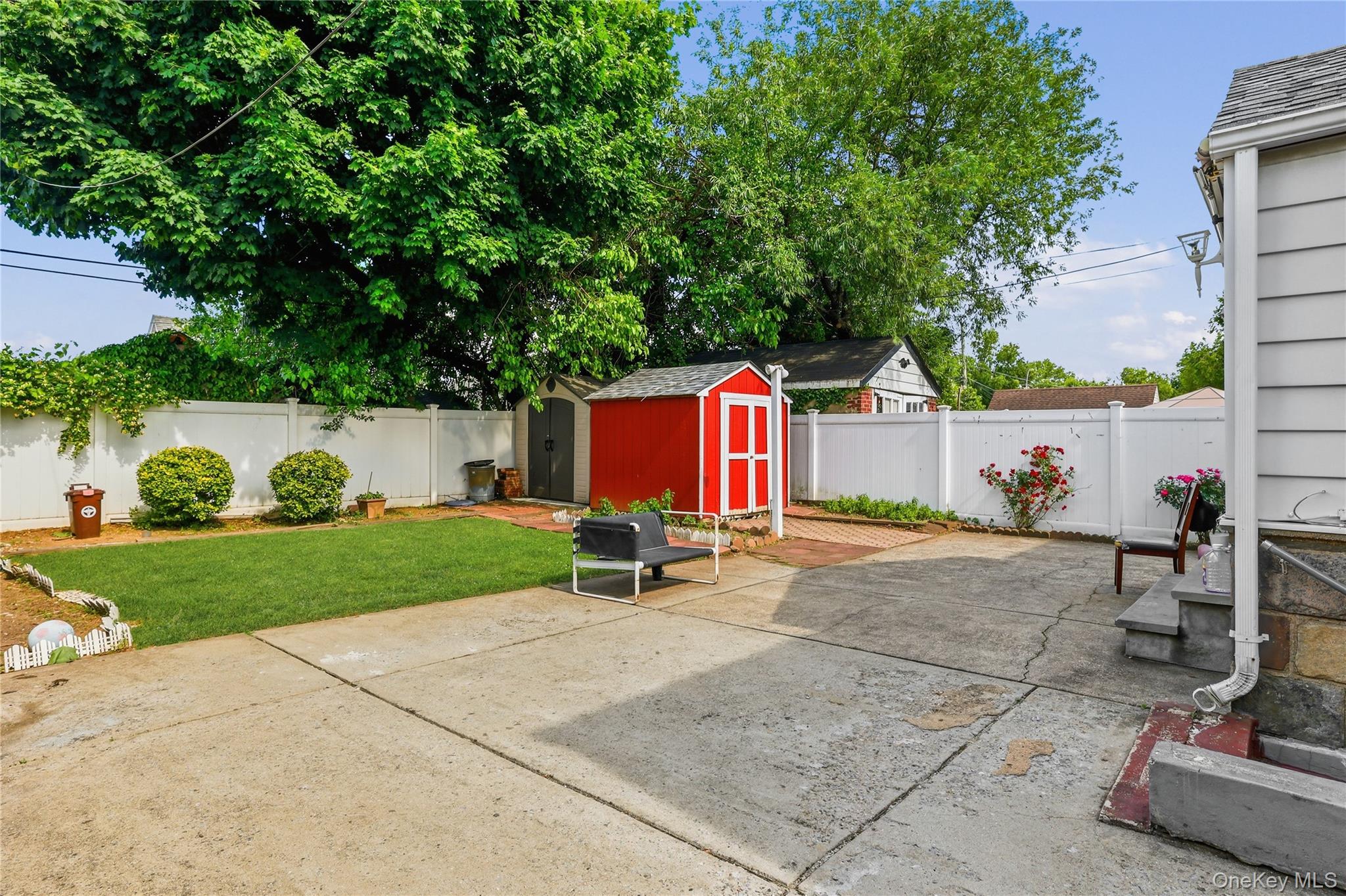 8339 252nd Street Property Photo 19