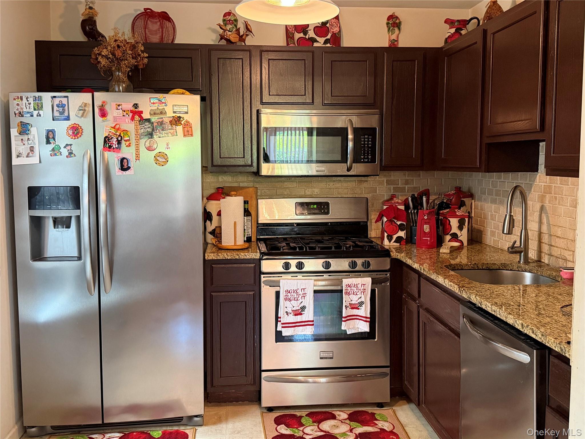 9 Jordan Lane Property Photo 6