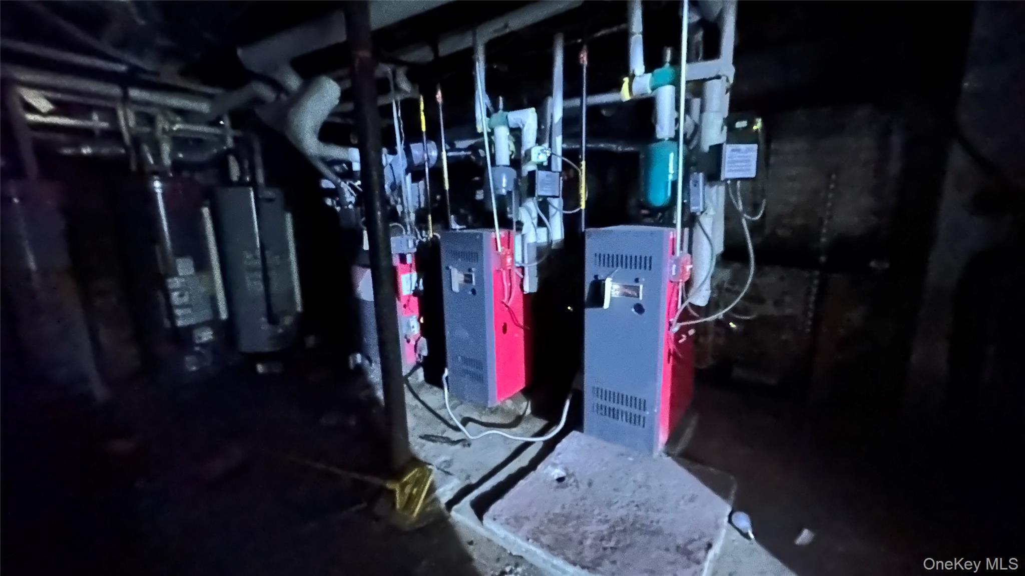 100-08 101st Avenue Property Photo 2
