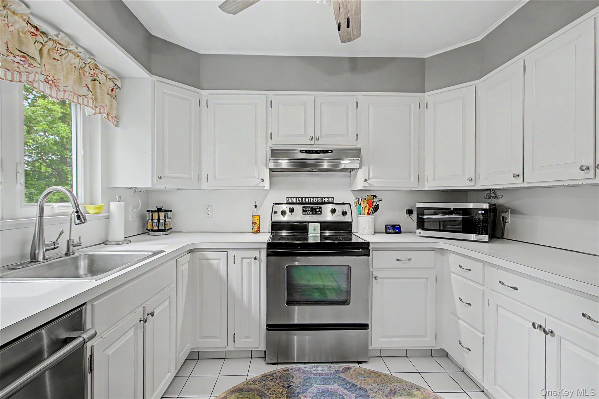 75 S Randolph Avenue Property Photo 7