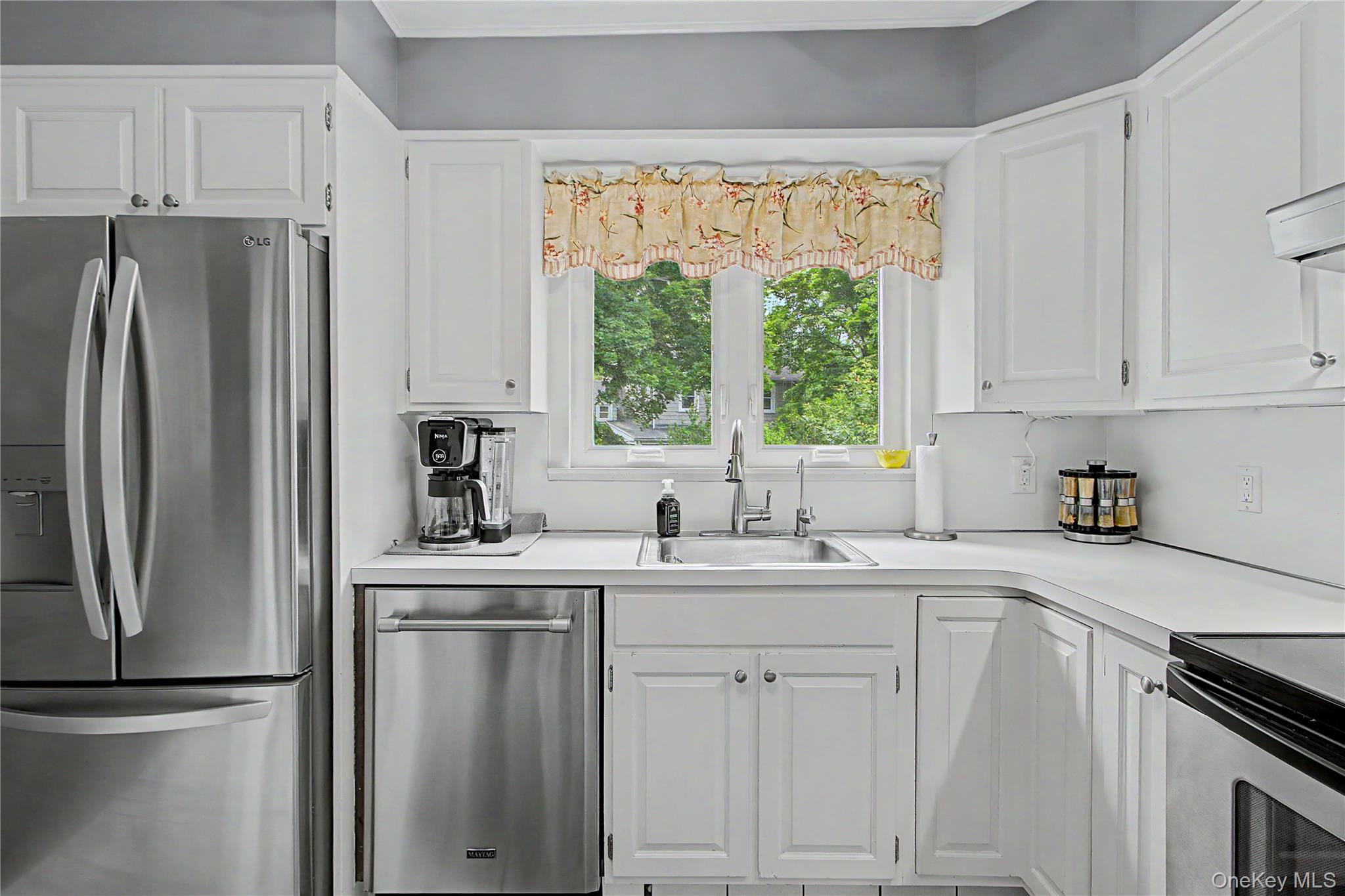 75 S Randolph Avenue Property Photo 8