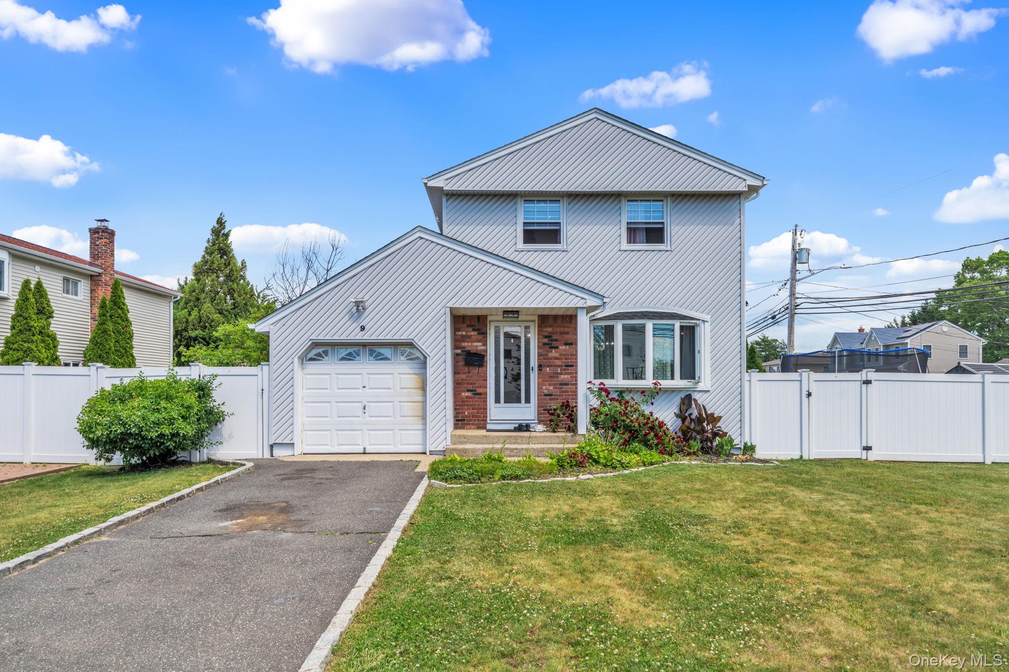 9 Nassau Avenue Property Photo 1