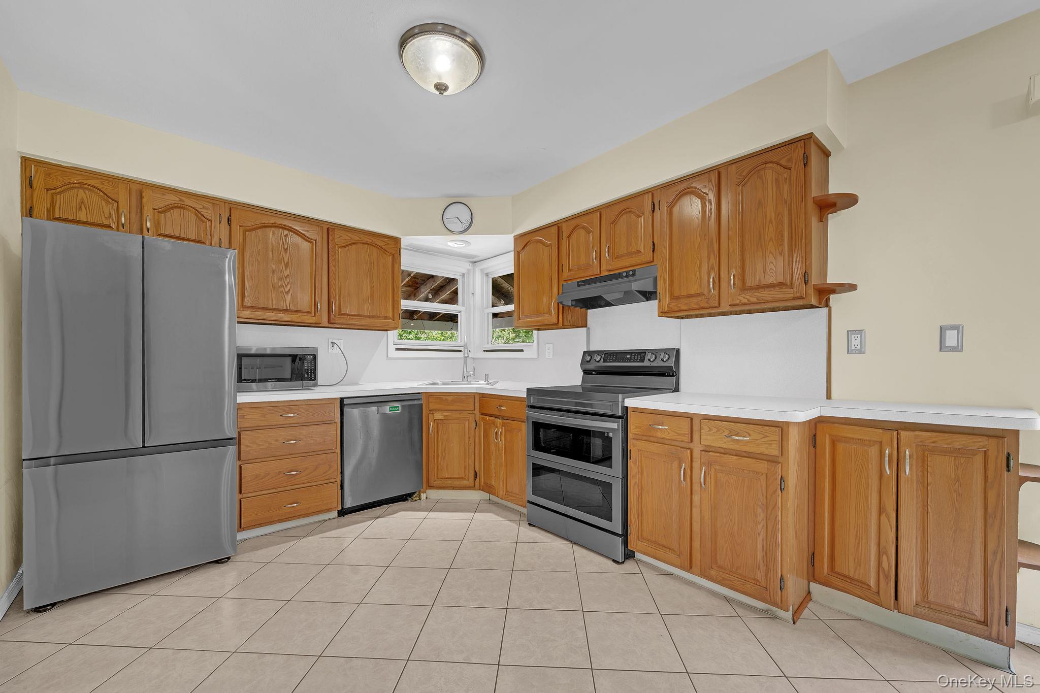 9 Nassau Avenue Property Photo 3