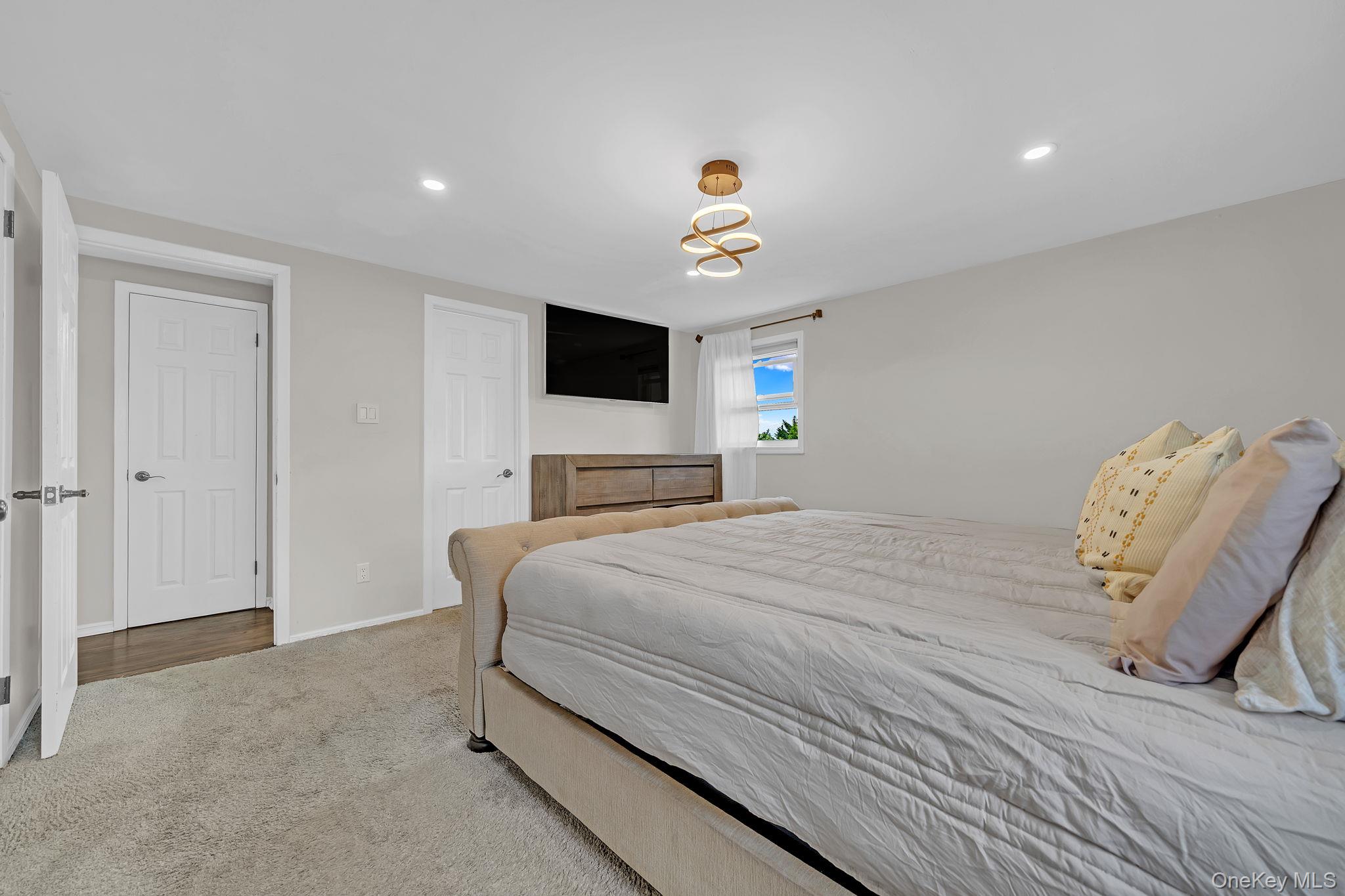 9 Nassau Avenue Property Photo 23
