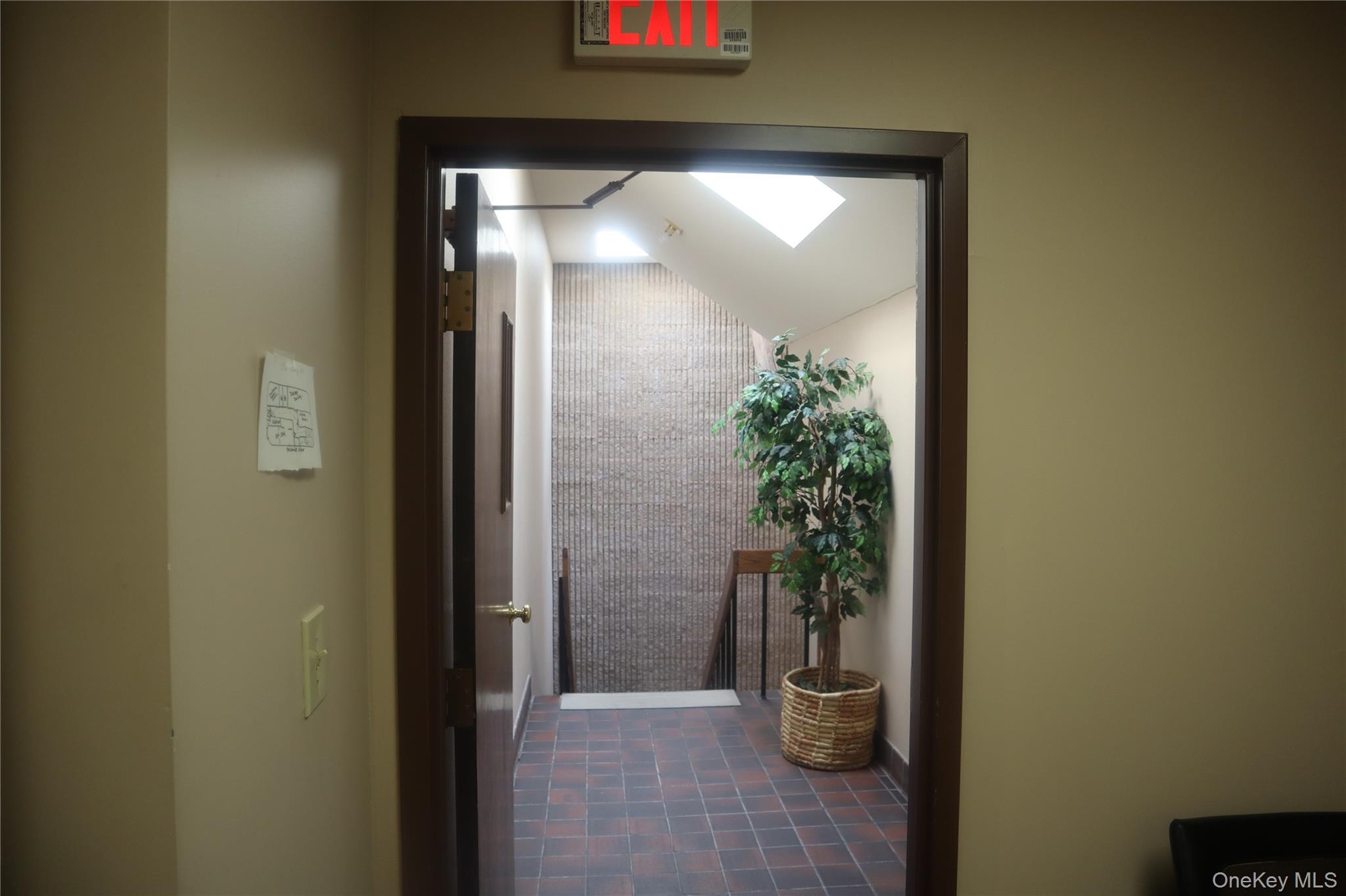 156 Orange Avenue Property Photo 4
