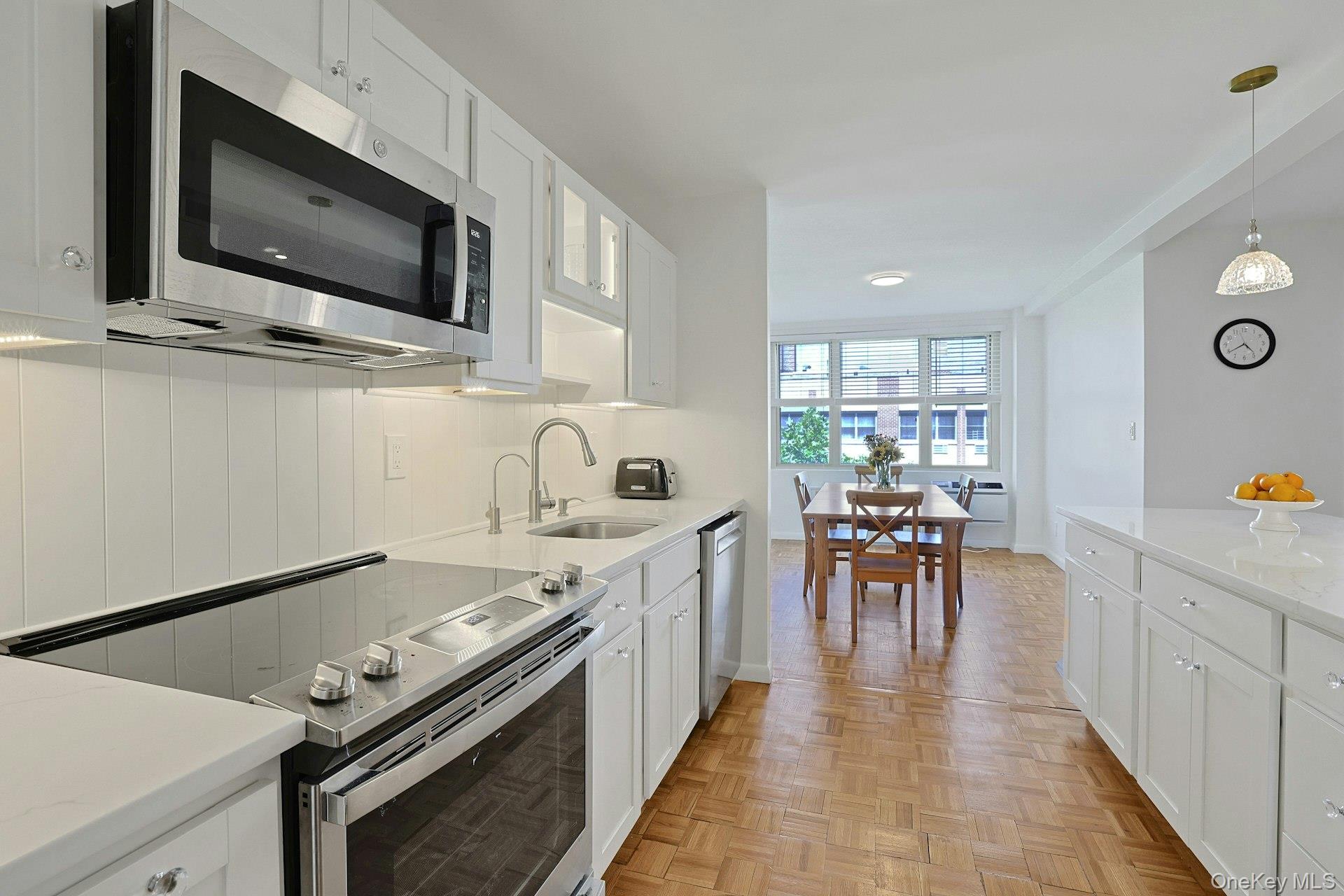 12 Old Mamaroneck Road 7f Property Photo 2