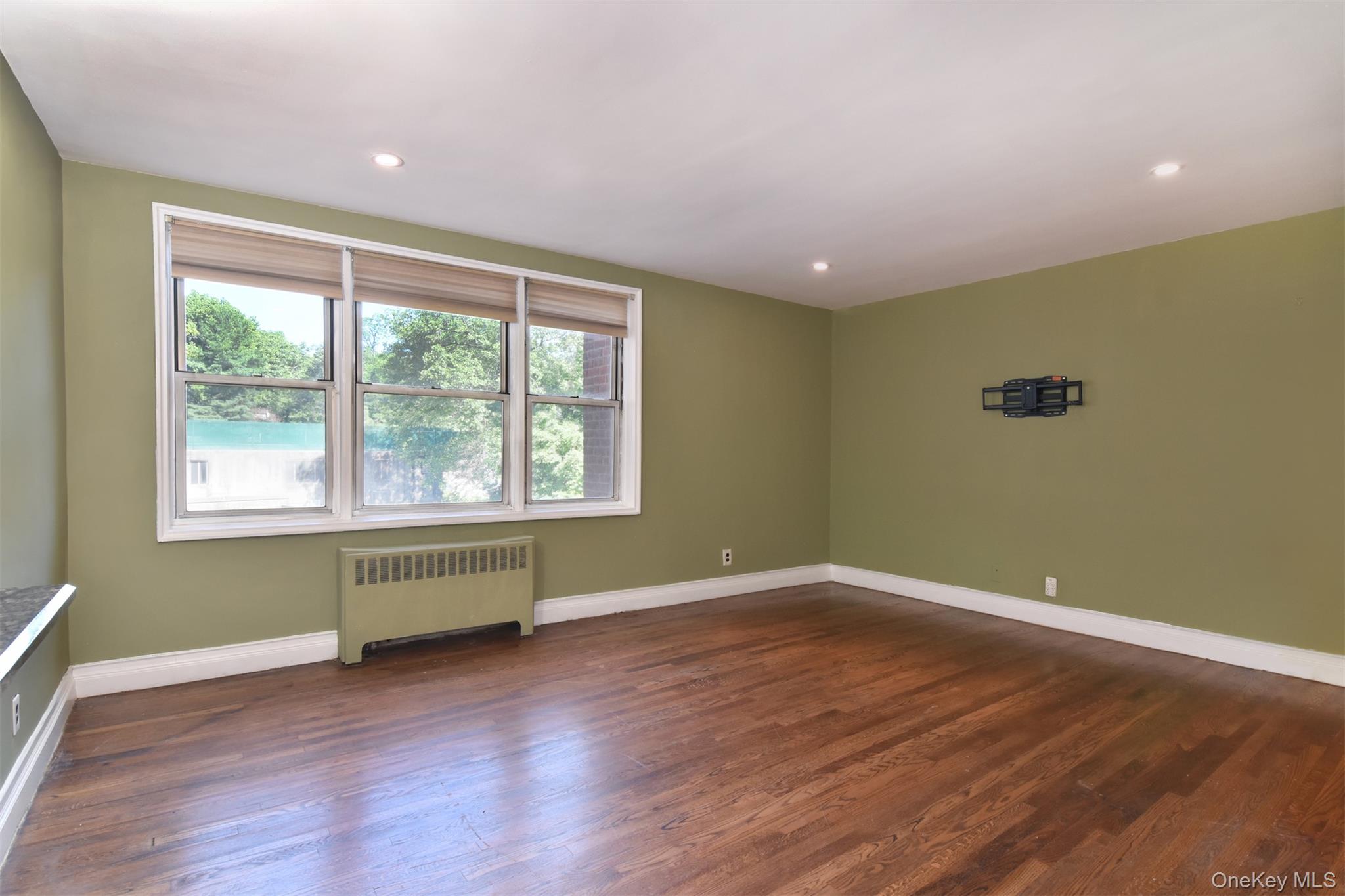 1111 Midland Avenue 2c Property Photo 2