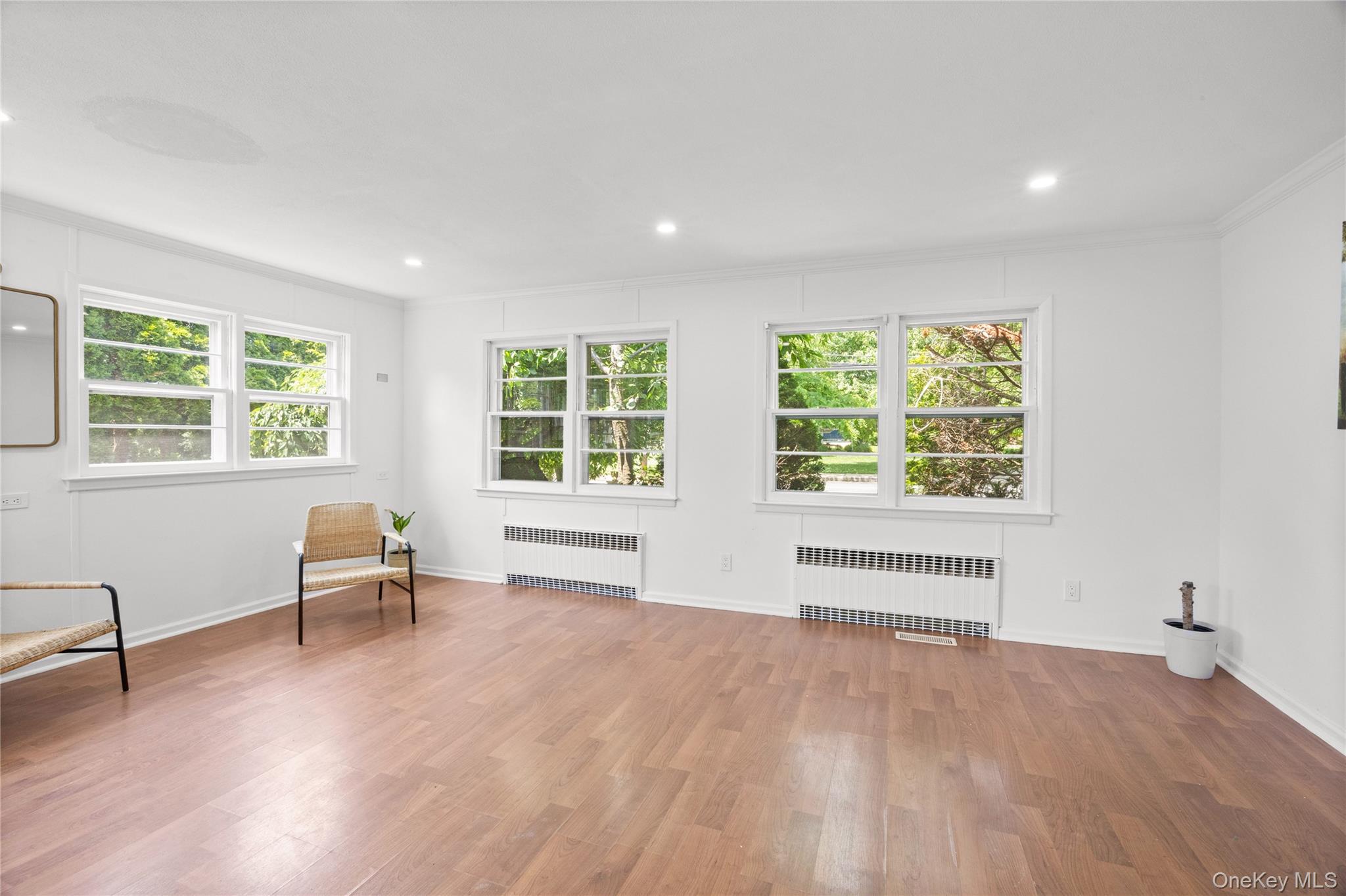467 Hempstead Avenue Property Photo 10