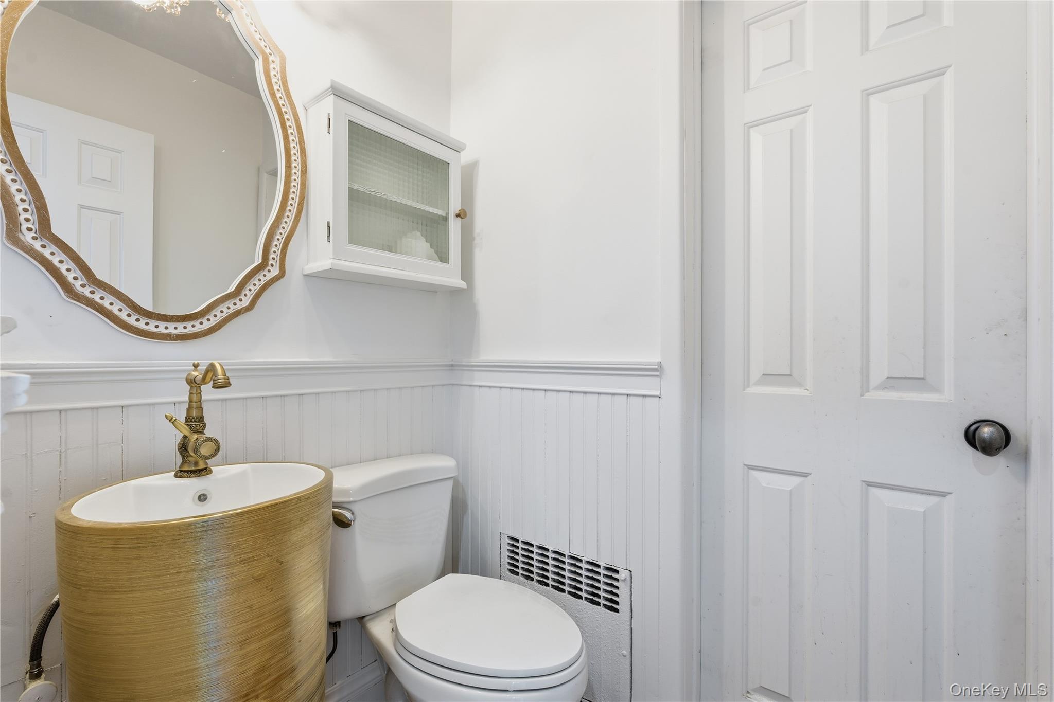 467 Hempstead Avenue Property Photo 12