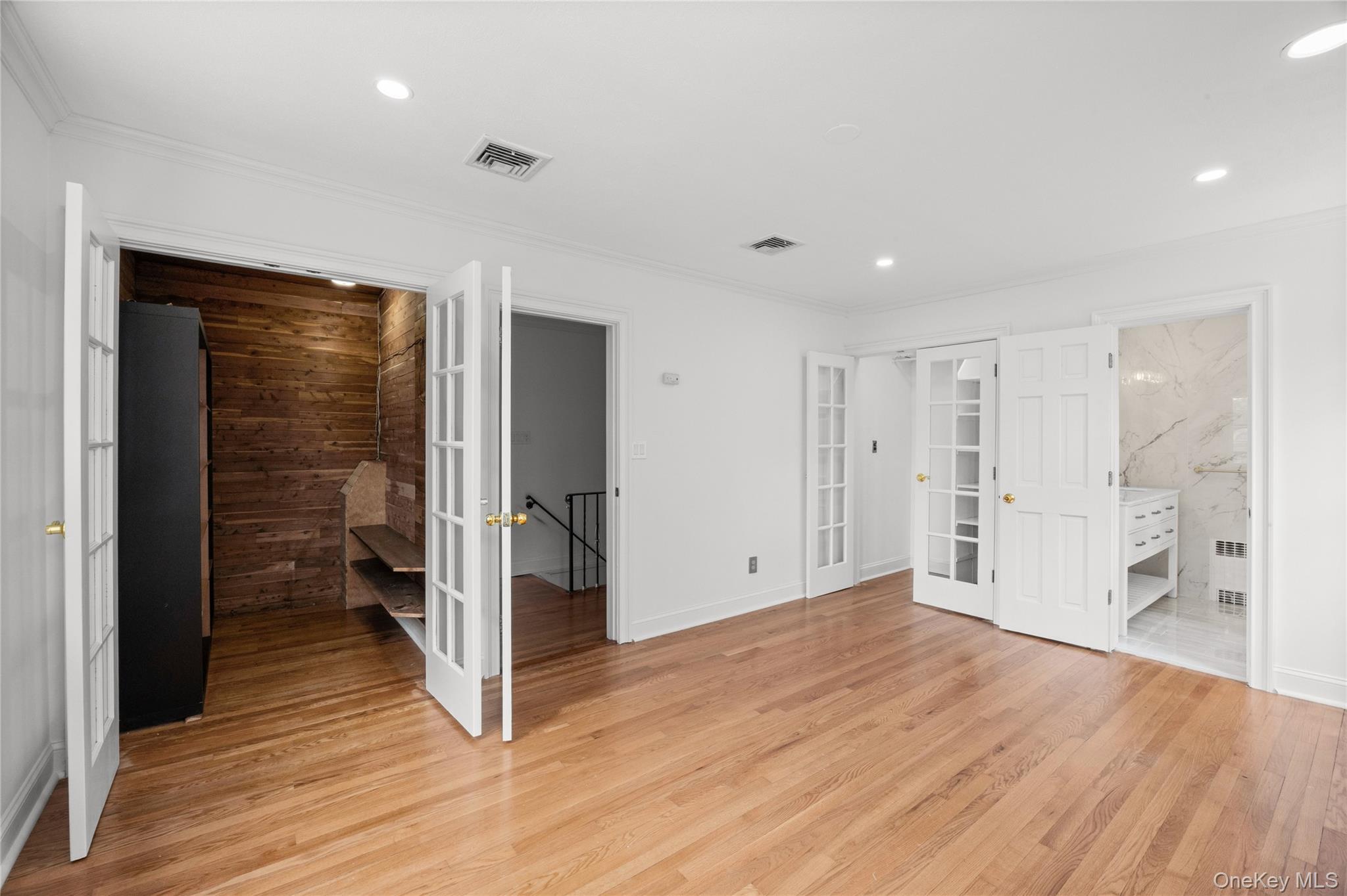 467 Hempstead Avenue Property Photo 16