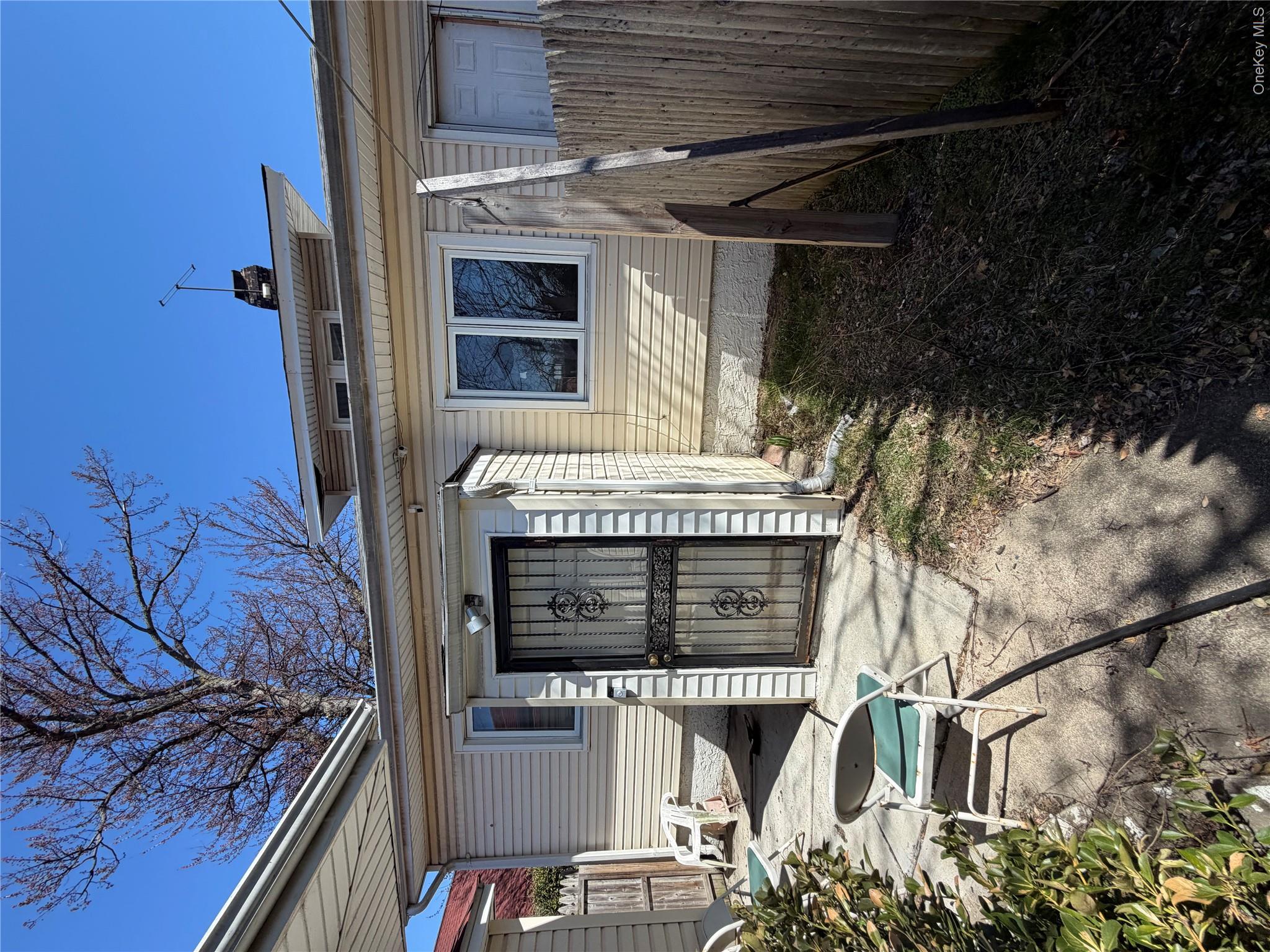 13510 Farmers Boulevard Property Photo 3