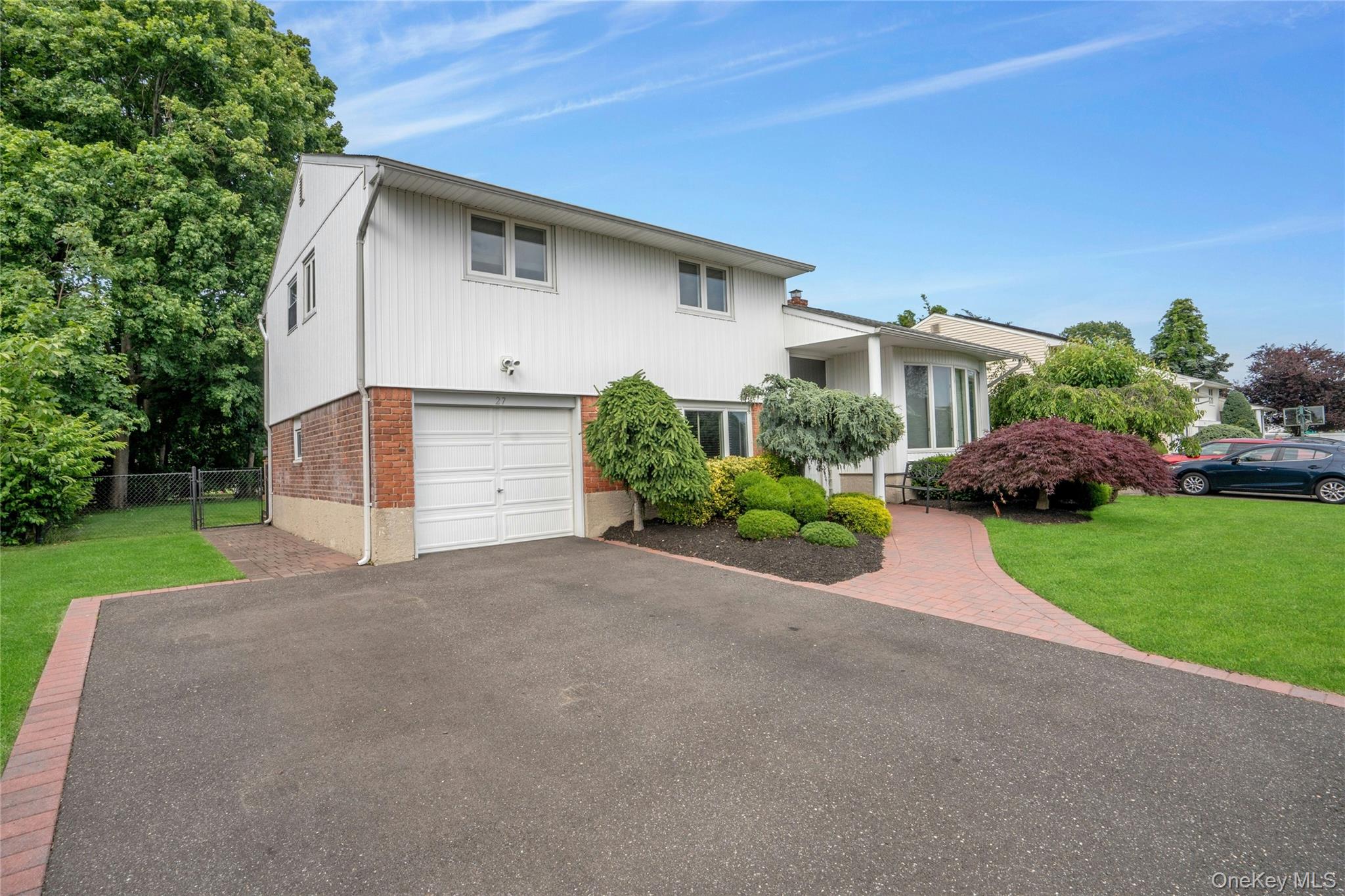 27 Coronet Lane Property Photo 3