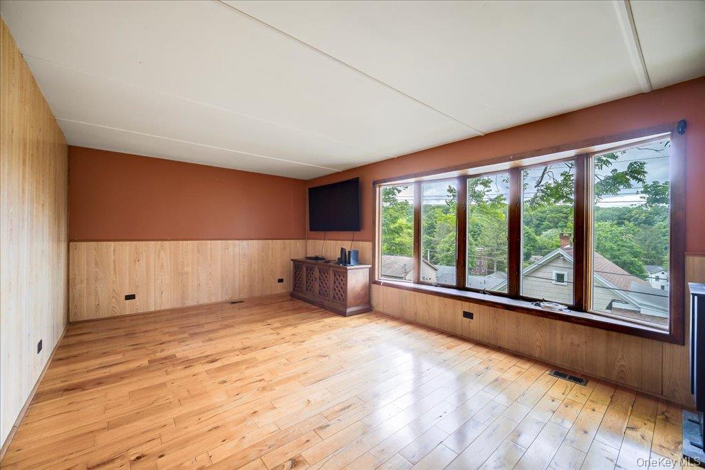 99 Moore Street Property Photo 10