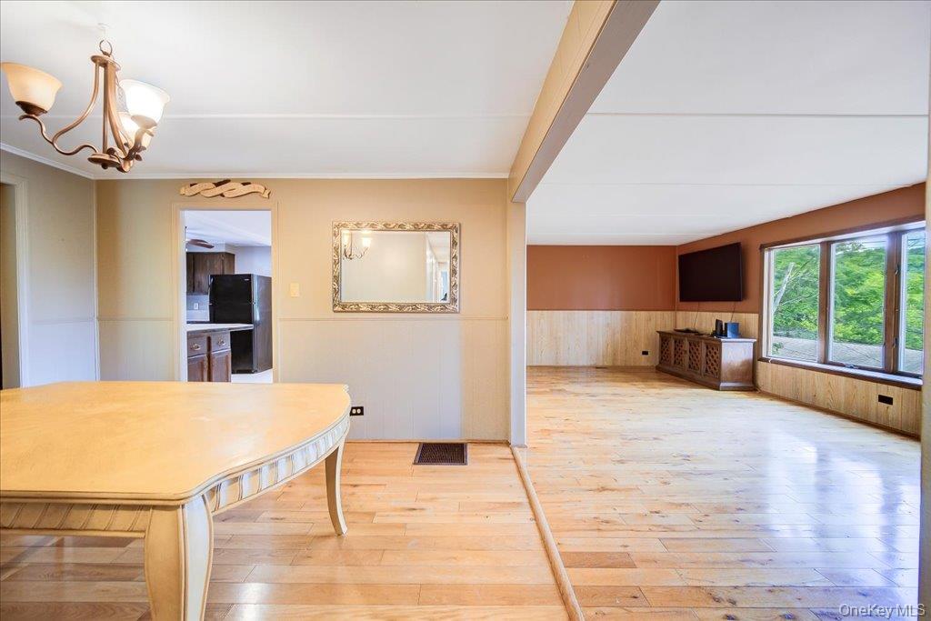 99 Moore Street Property Photo 14