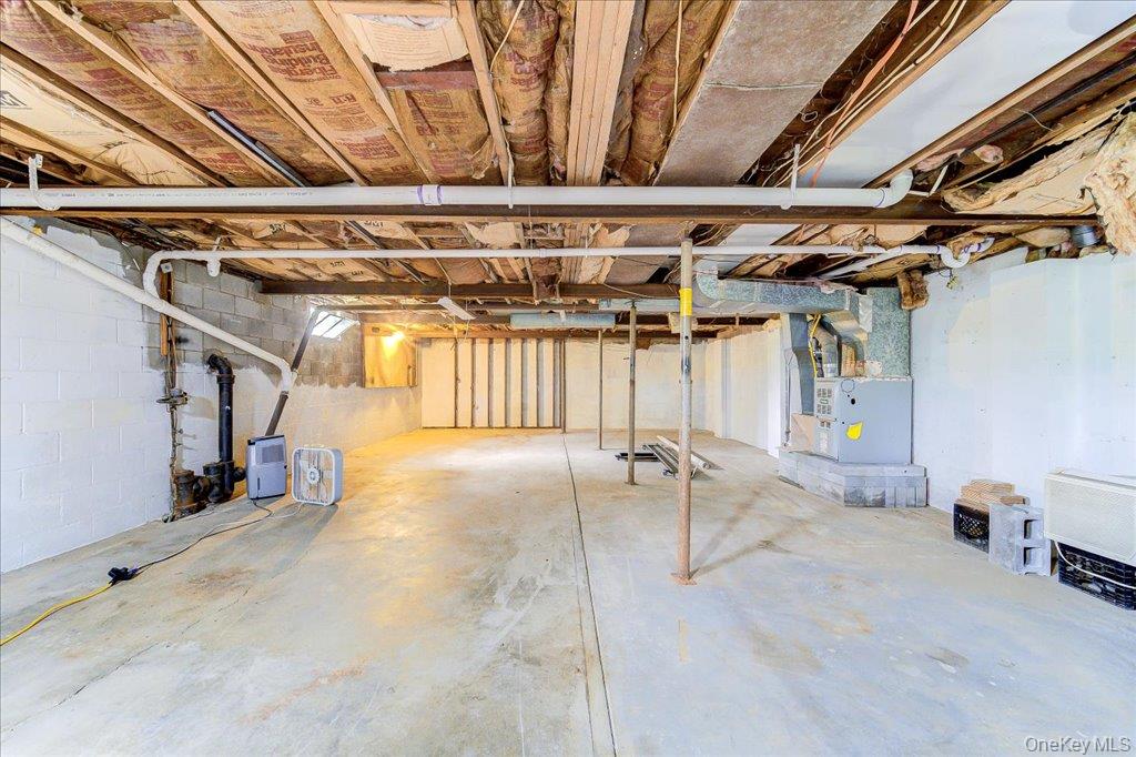 99 Moore Street Property Photo 35