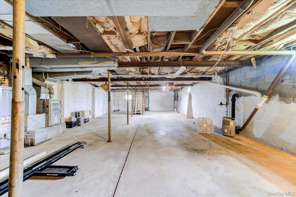 99 Moore Street Property Photo 36