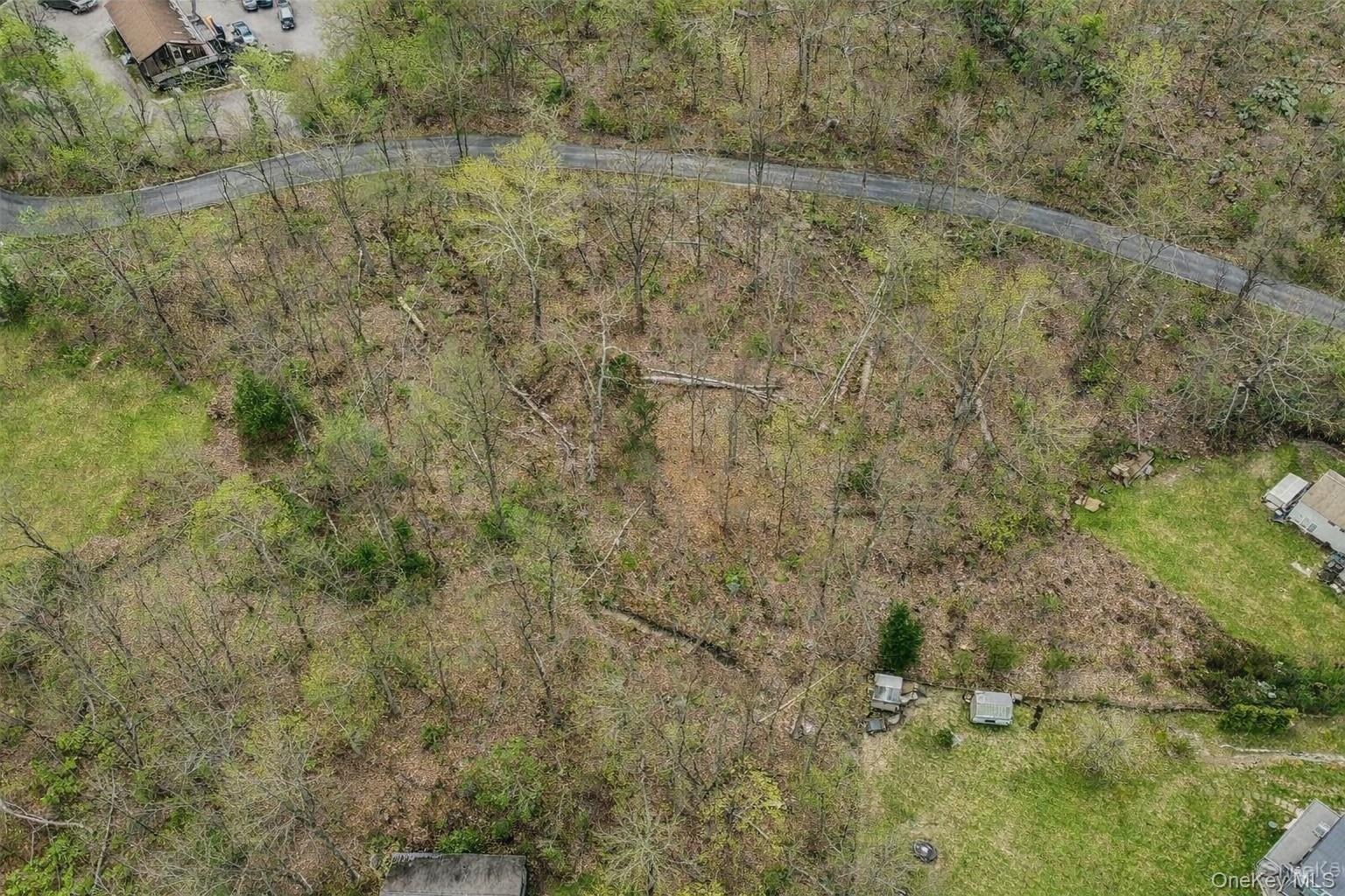 32 Winston Lane Property Photo 1