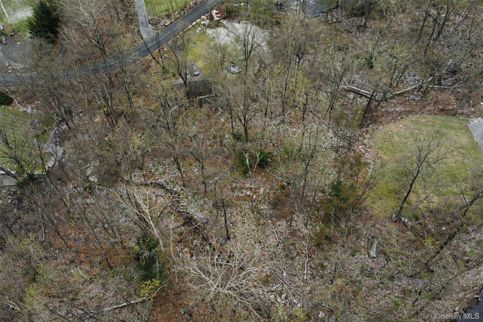 32 Winston Lane Property Photo 2